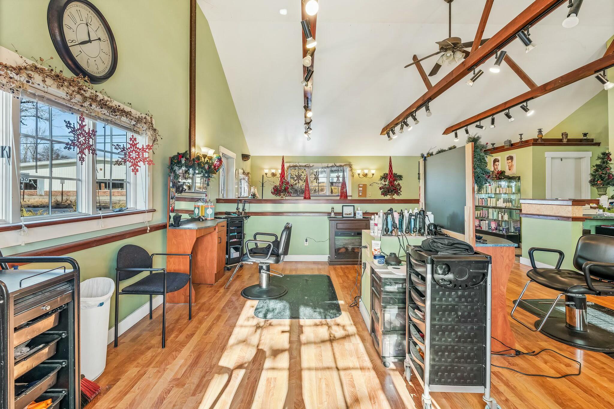242 Park Street Property Photo 10