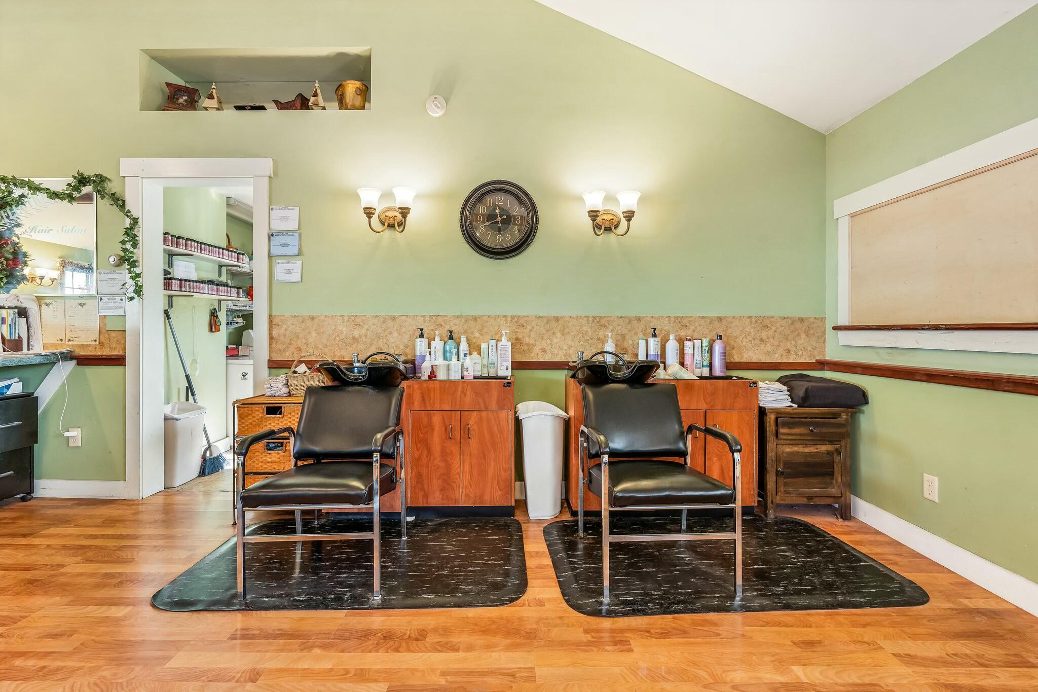 242 Park Street Property Photo 11