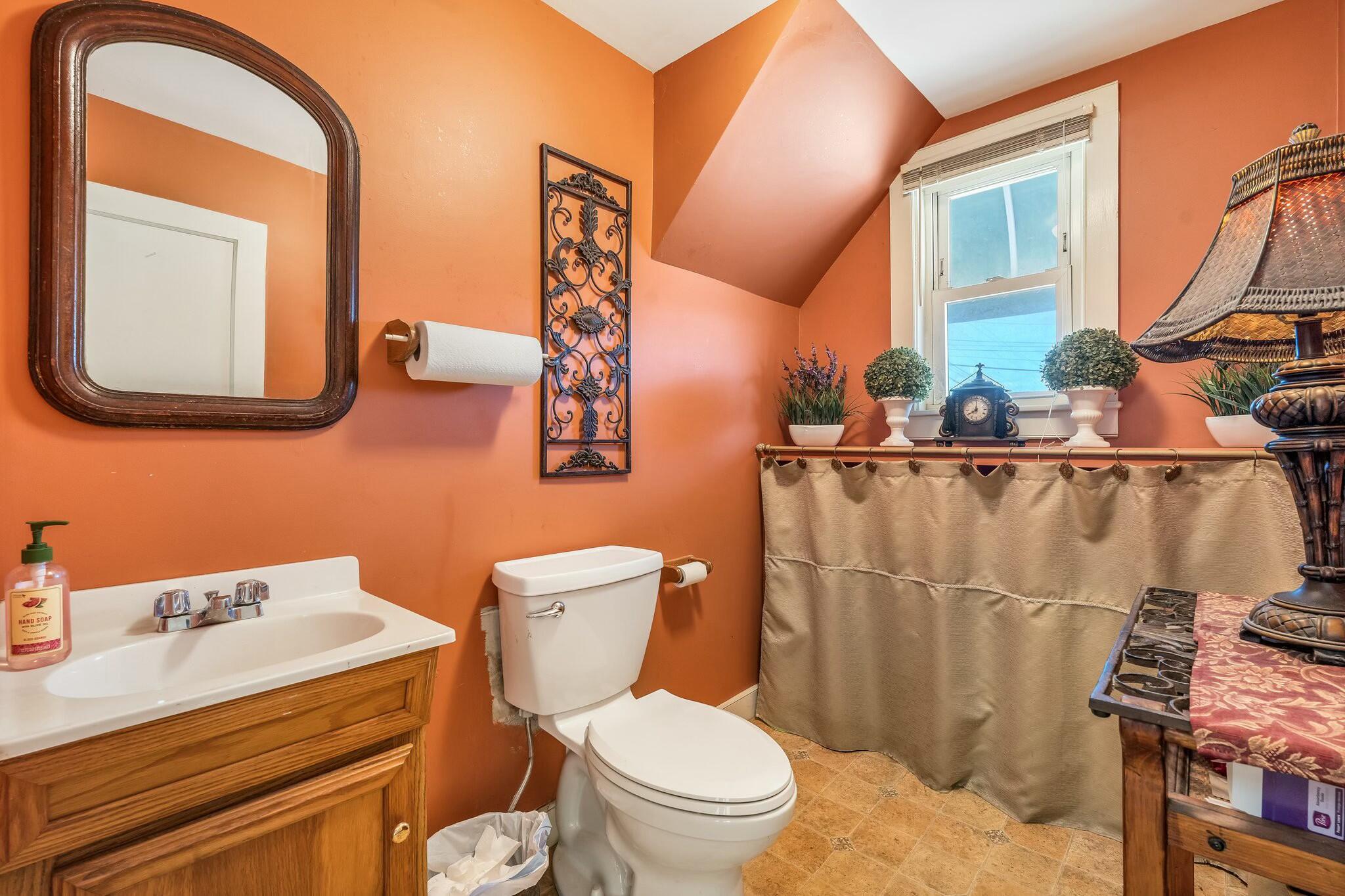 242 Park Street Property Photo 22