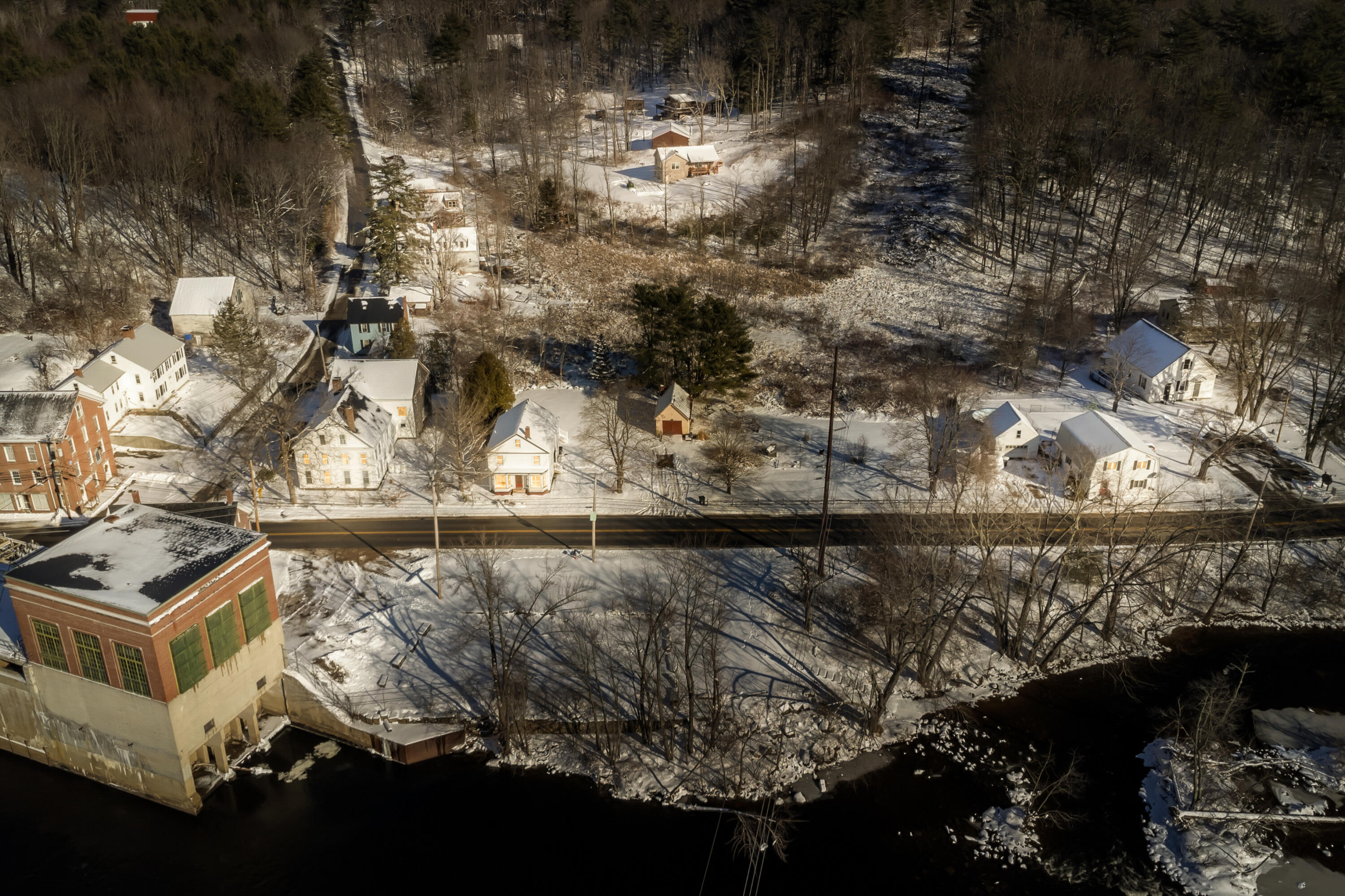 20 River Road Property Photo