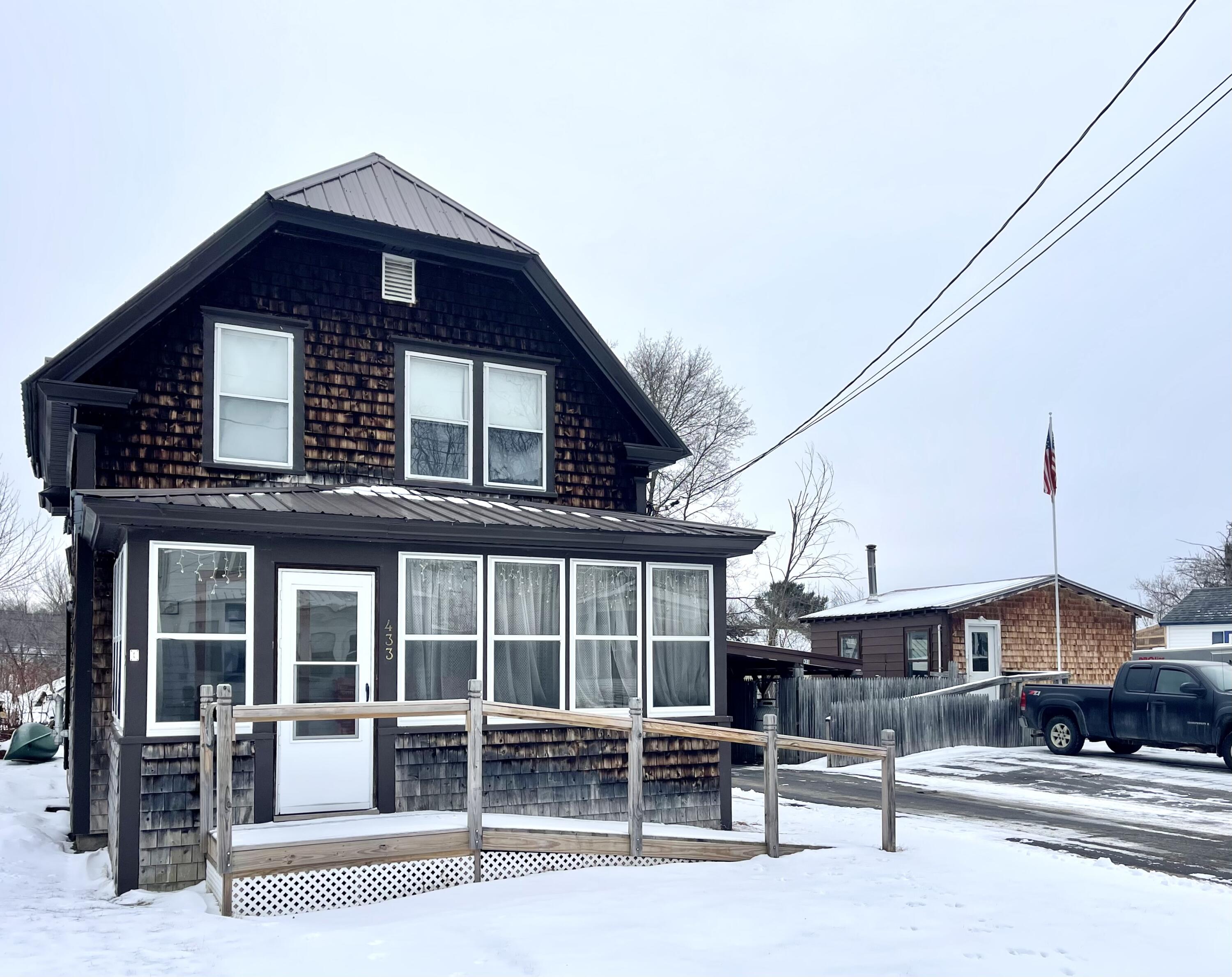 433 Penobscot Avenue Property Photo