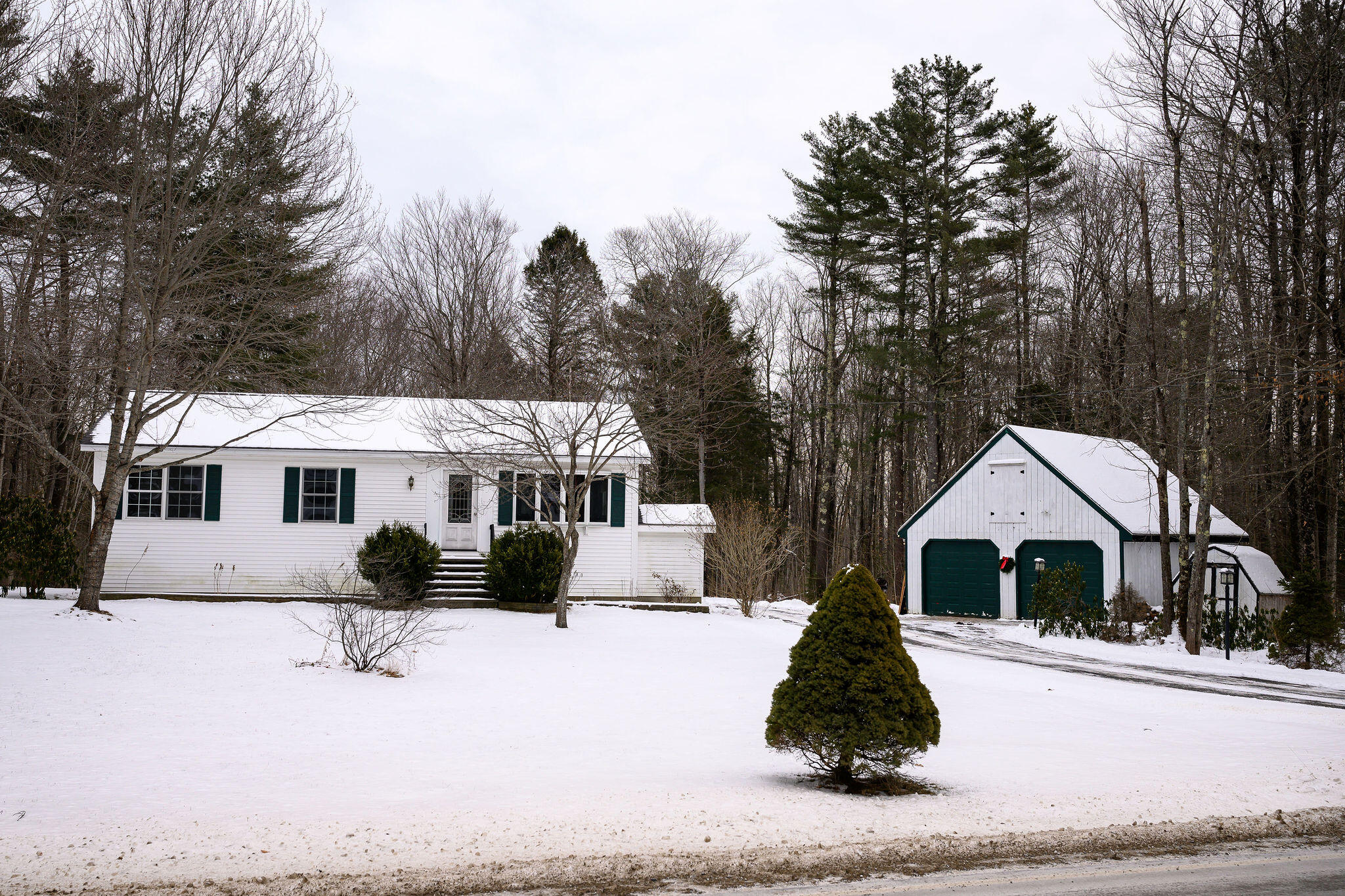 589 Post Road Property Photo
