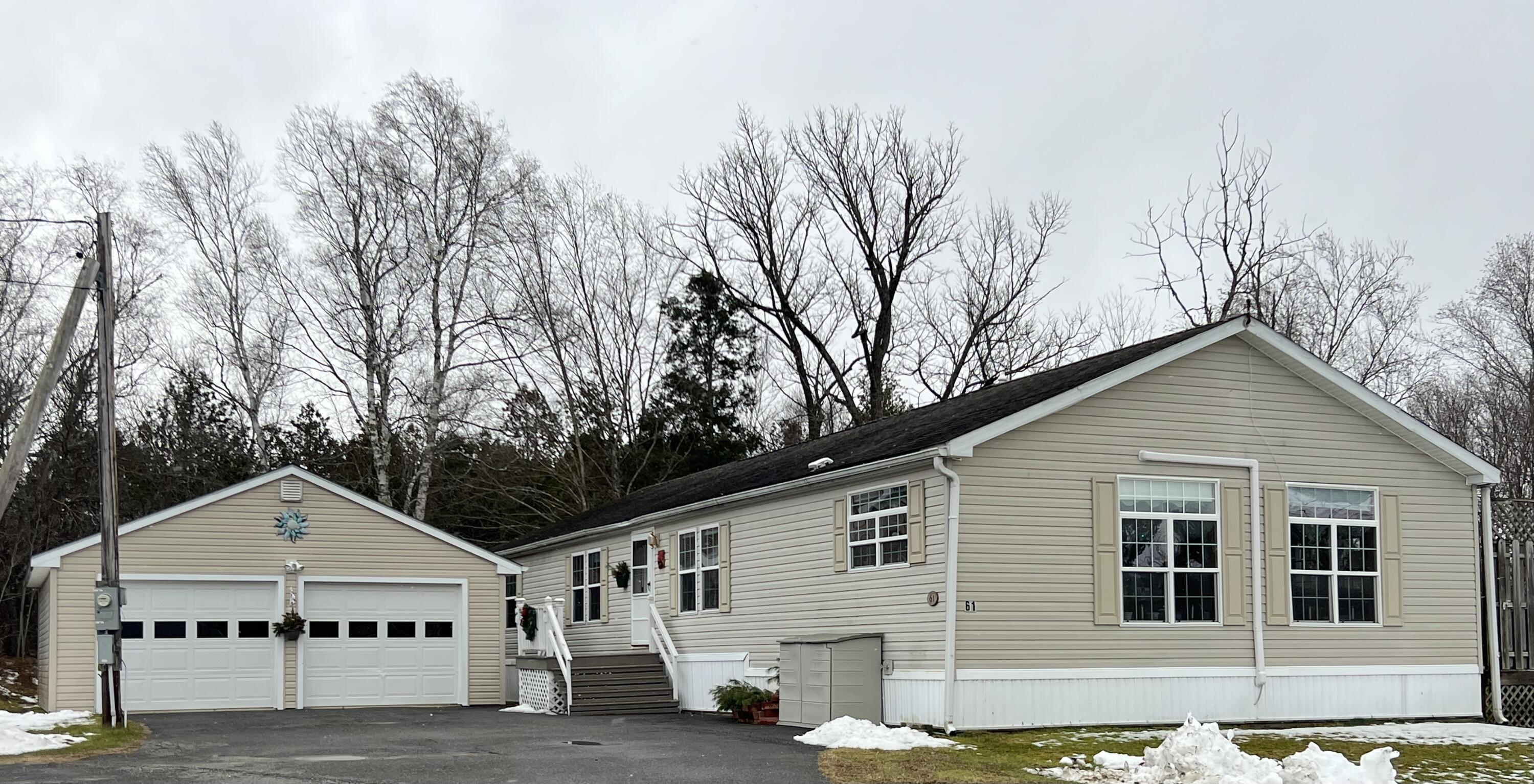 61 Willowbrook Lane Property Photo