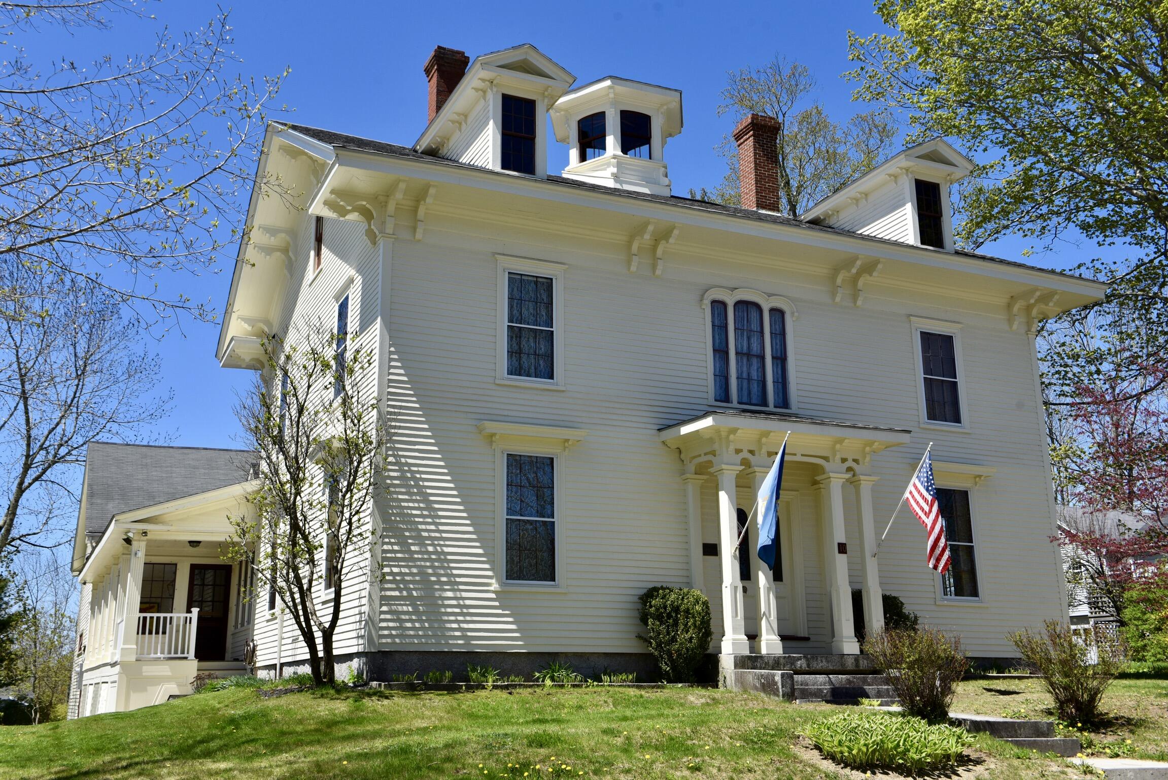 10 Church Street Property Photo