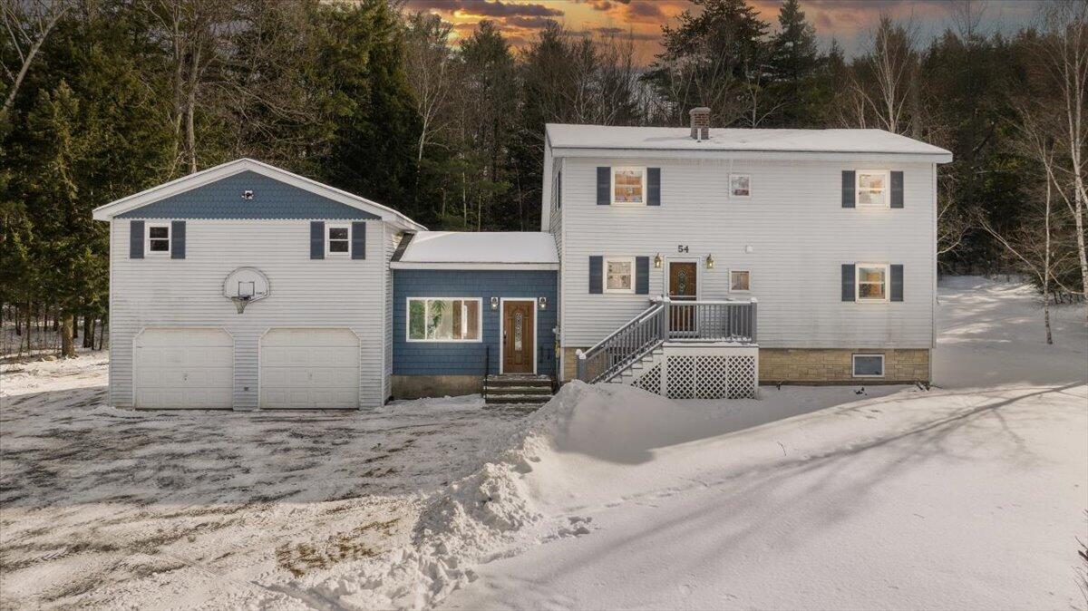 54 A To Z Road Property Photo