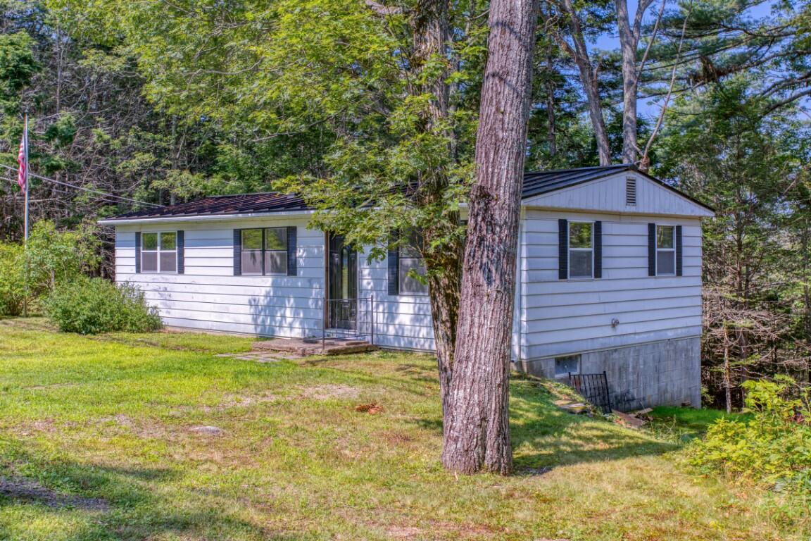 401 Cross Point Road Property Photo