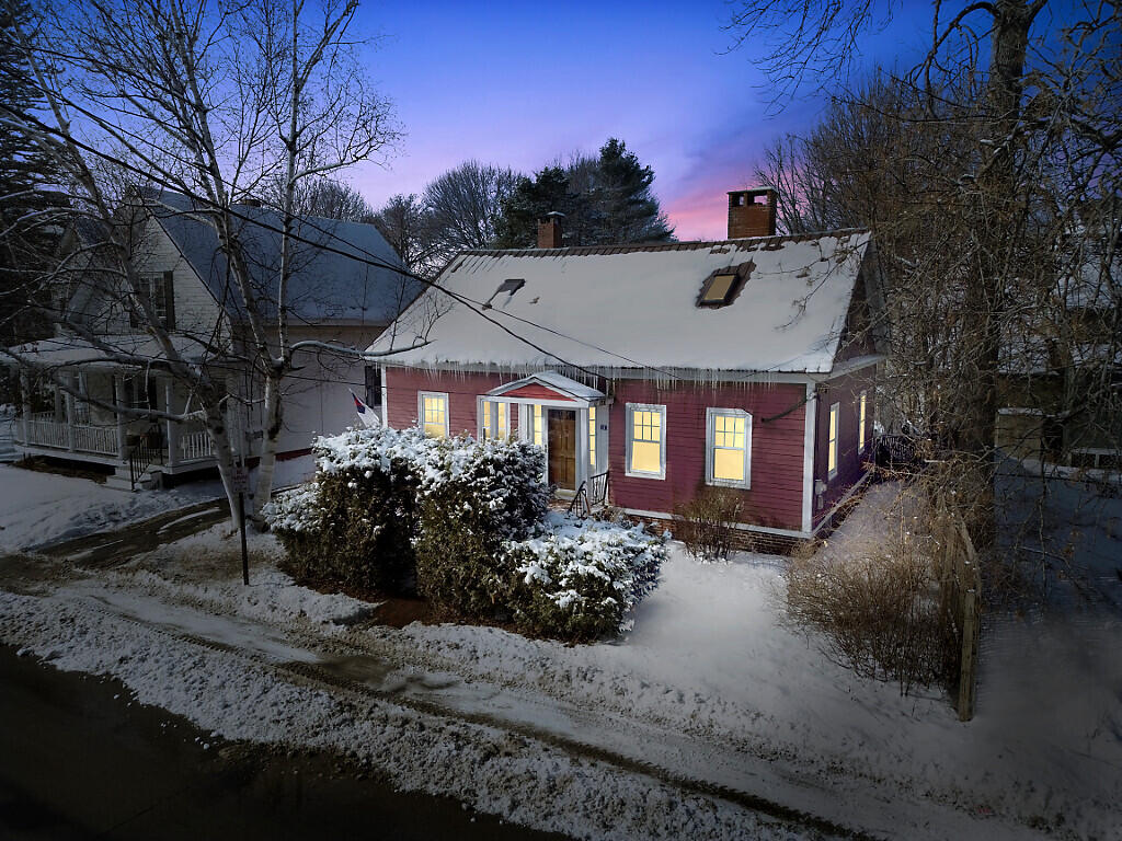 22 Pleasant Street Property Photo