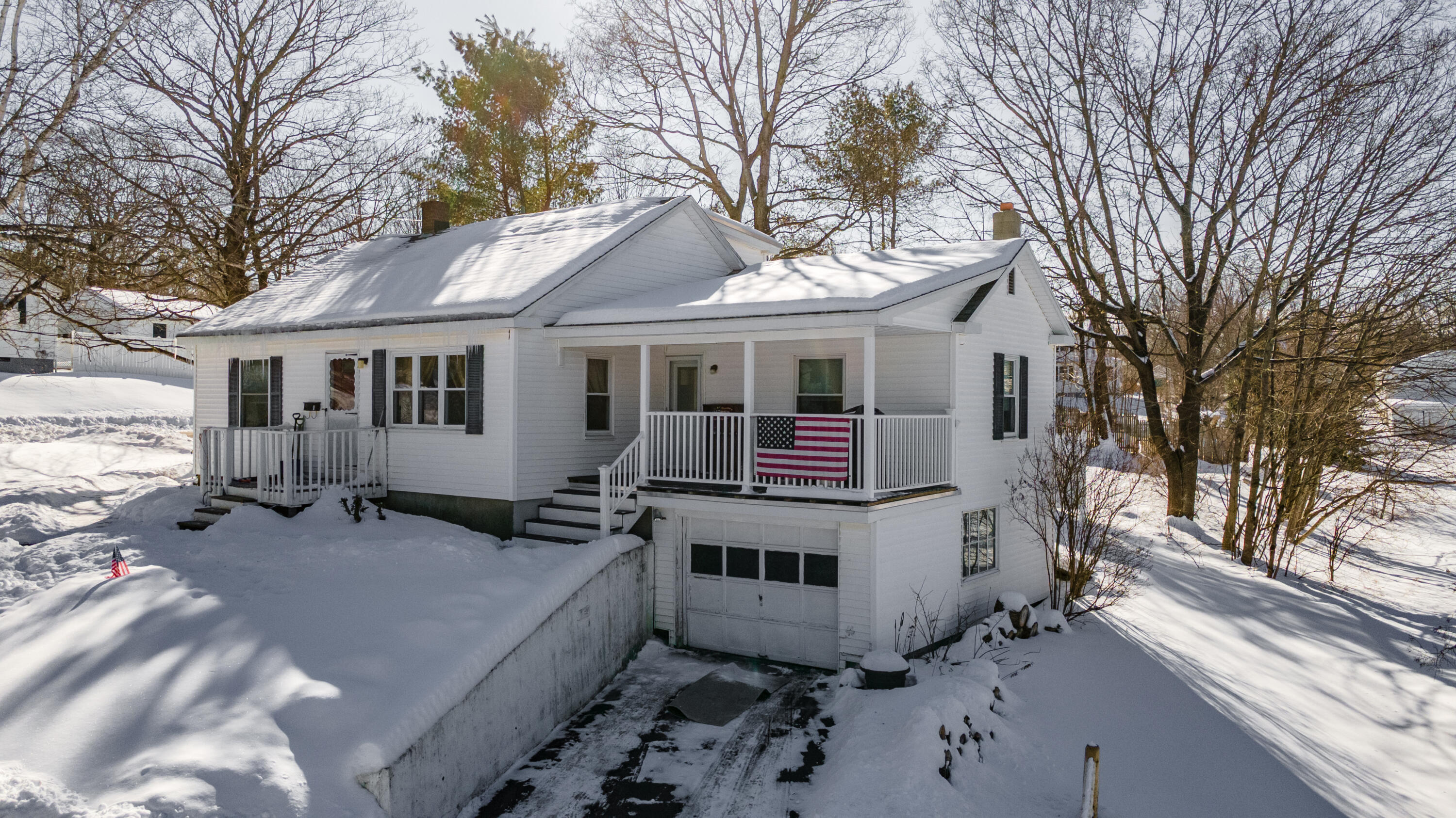 8 Carlisle Avenue Property Photo