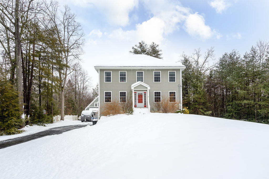 47 Greenbriar Drive Property Photo