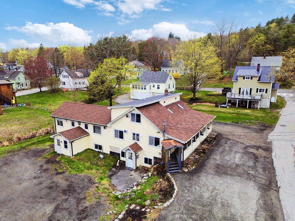 6 Stoddard Lane Property Photo