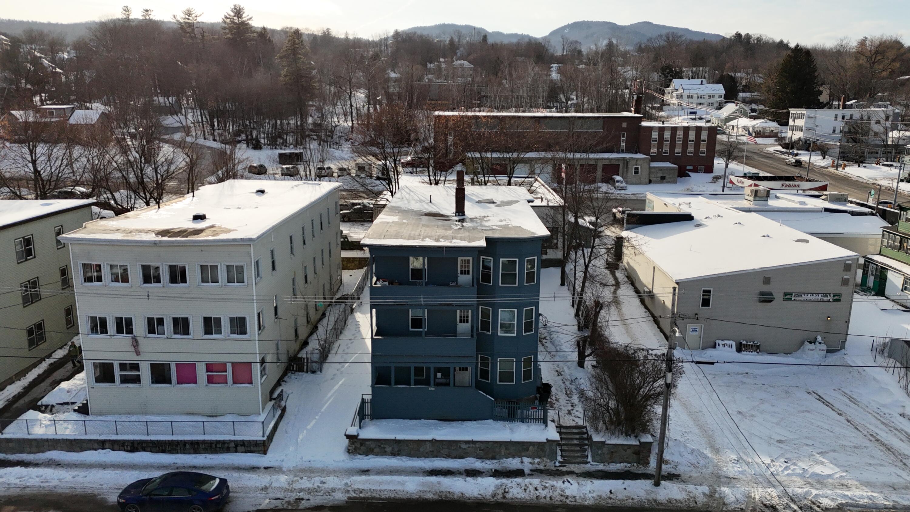 425 Waldo Street Property Photo