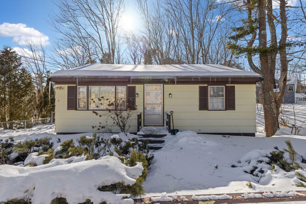 7 Captain Thomas Road Property Photo