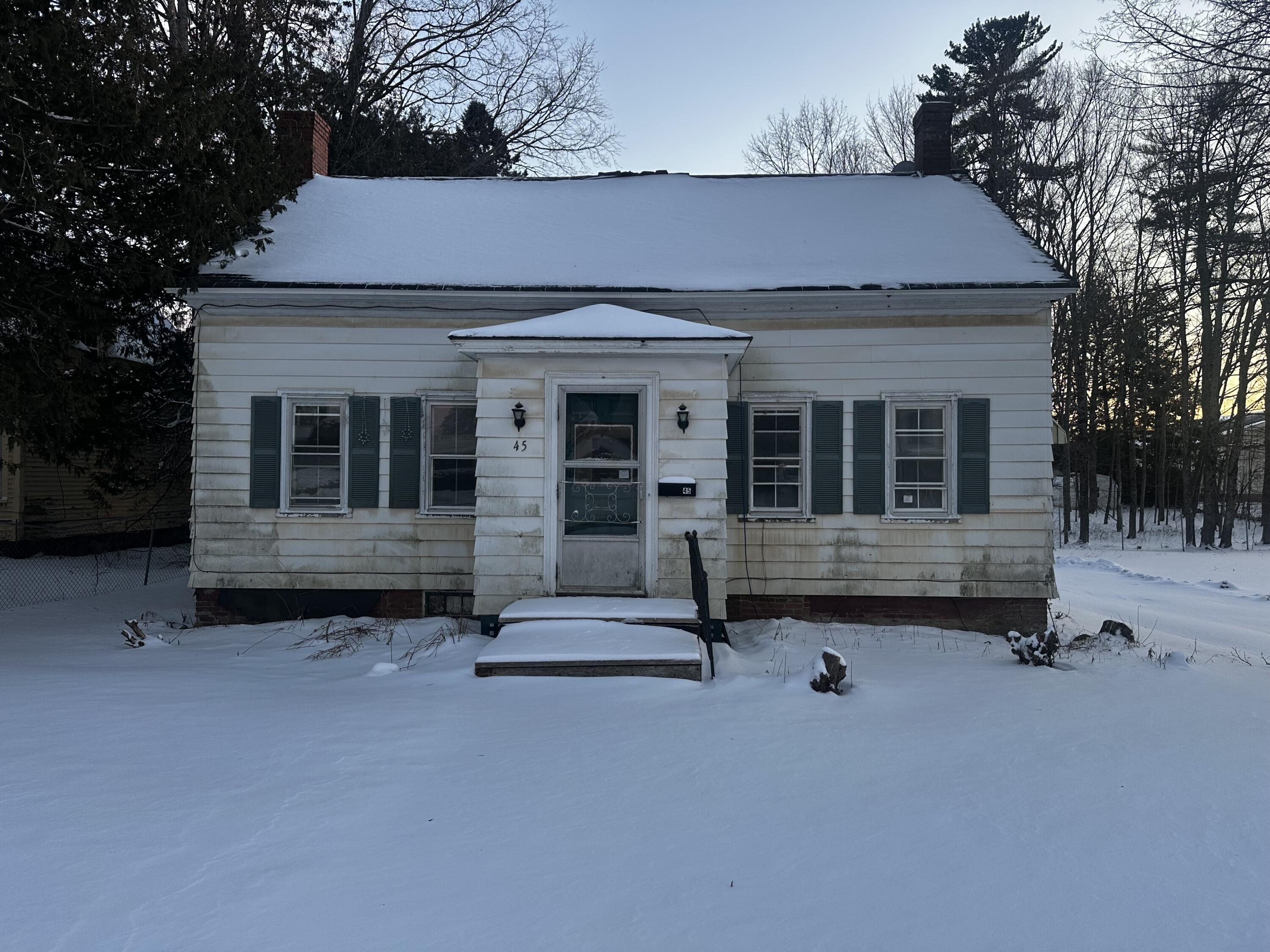 45 Pleasant Street Property Photo