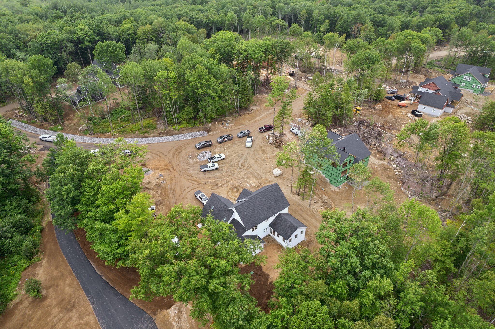 60 County Crossing Property Photo 3