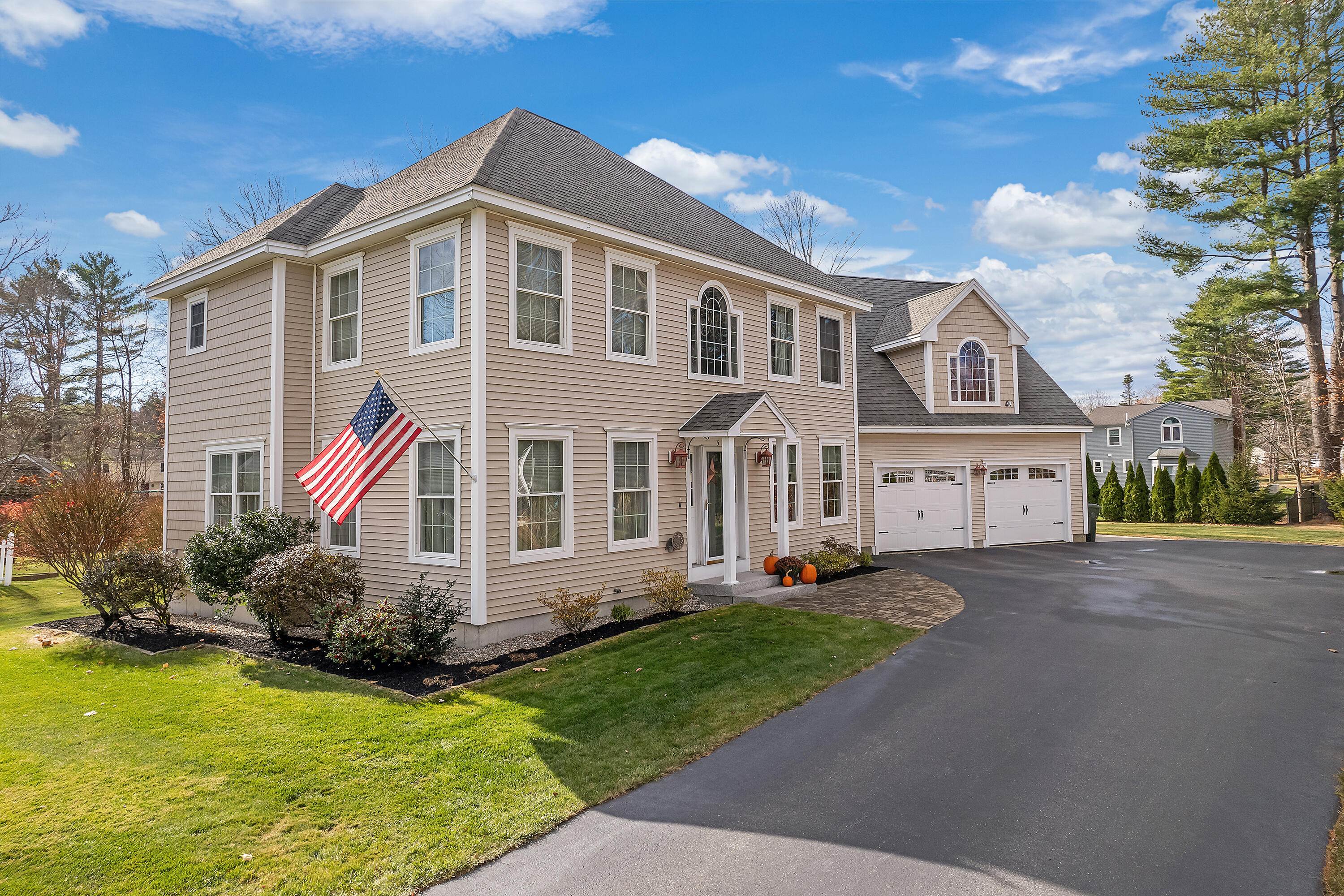 5 Buckthorn Circle Property Photo 1