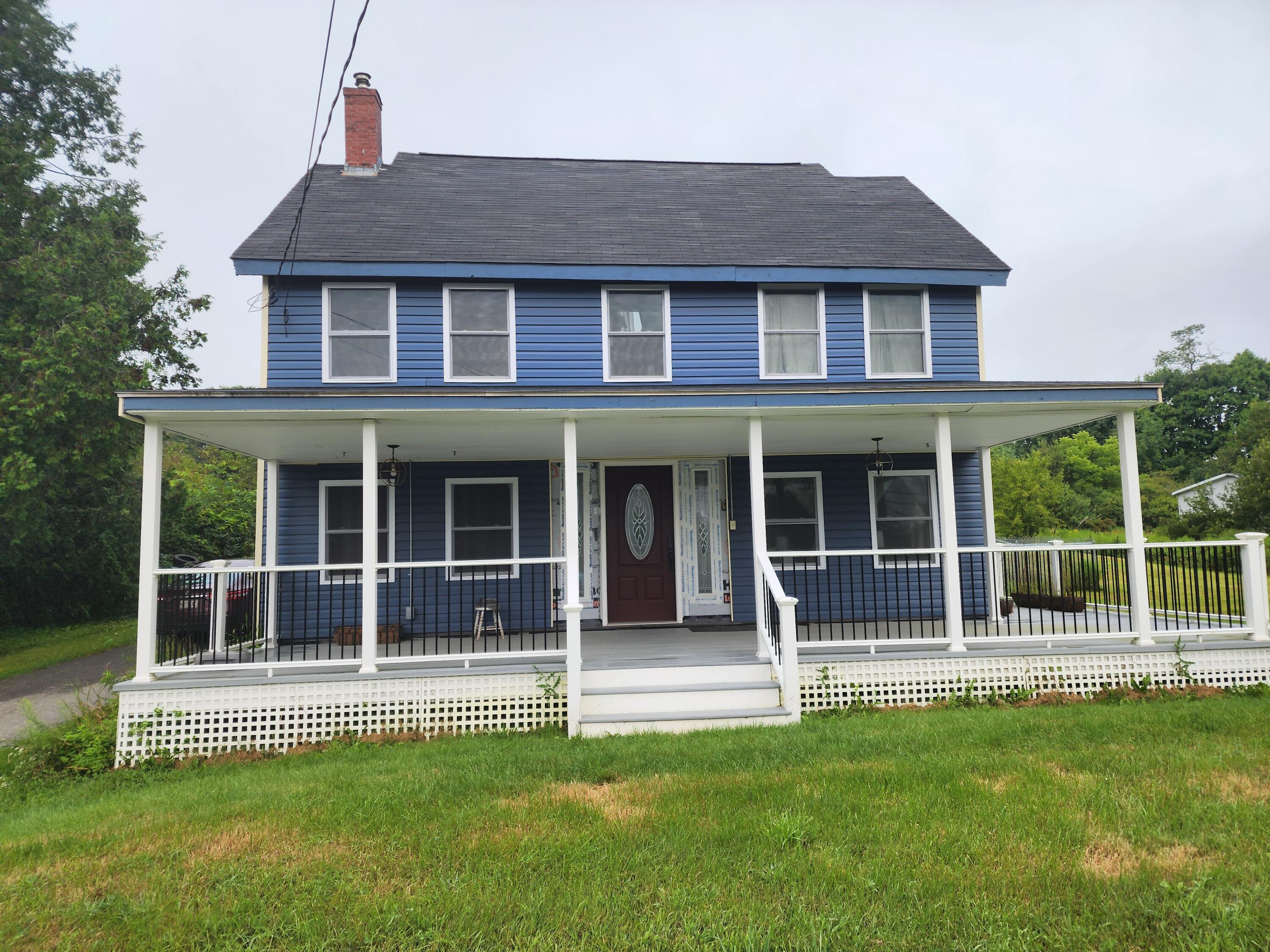 60 Swan Lake Avenue Property Photo