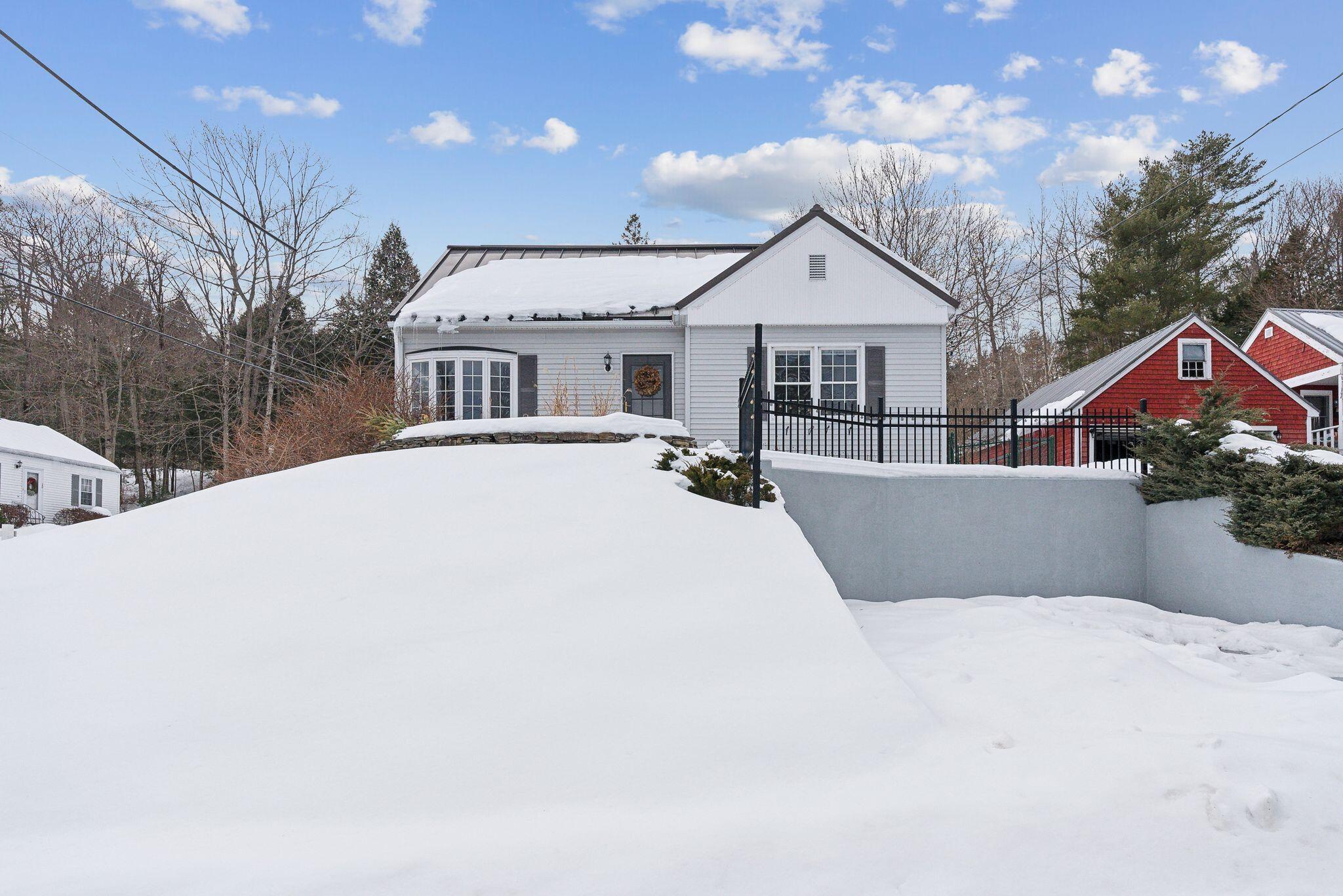 2 W Sewall Street Property Photo