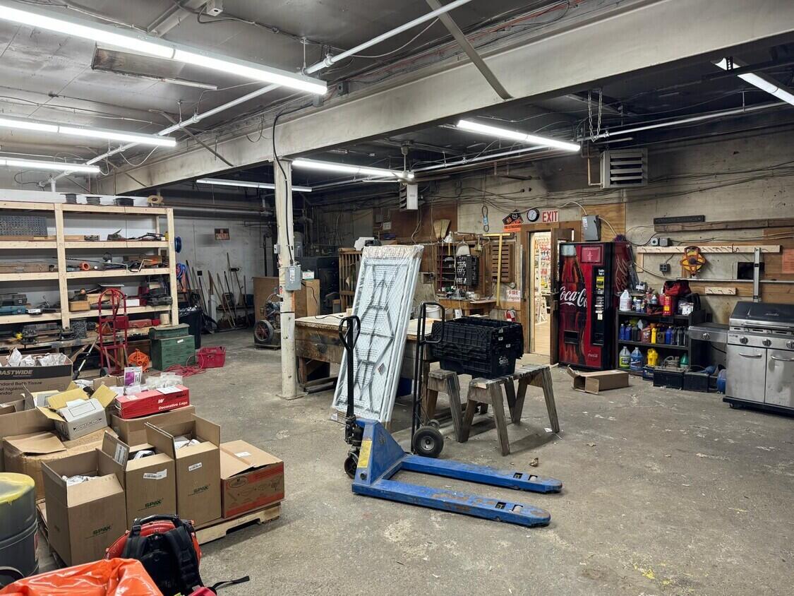 43 State Street Property Photo 17