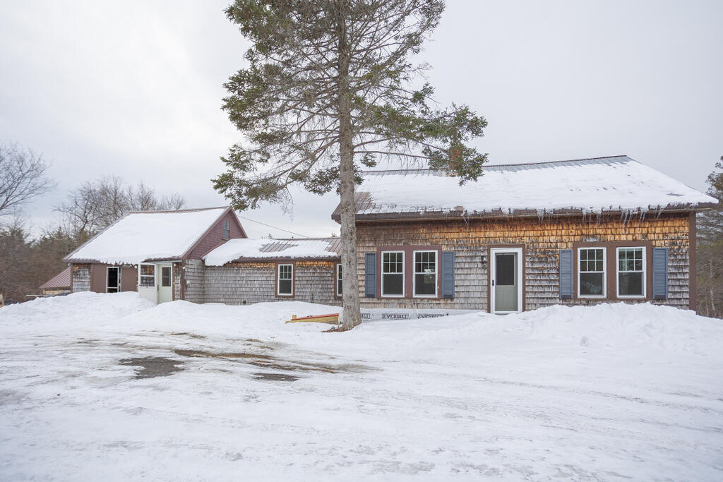 1065 Main Street Property Photo