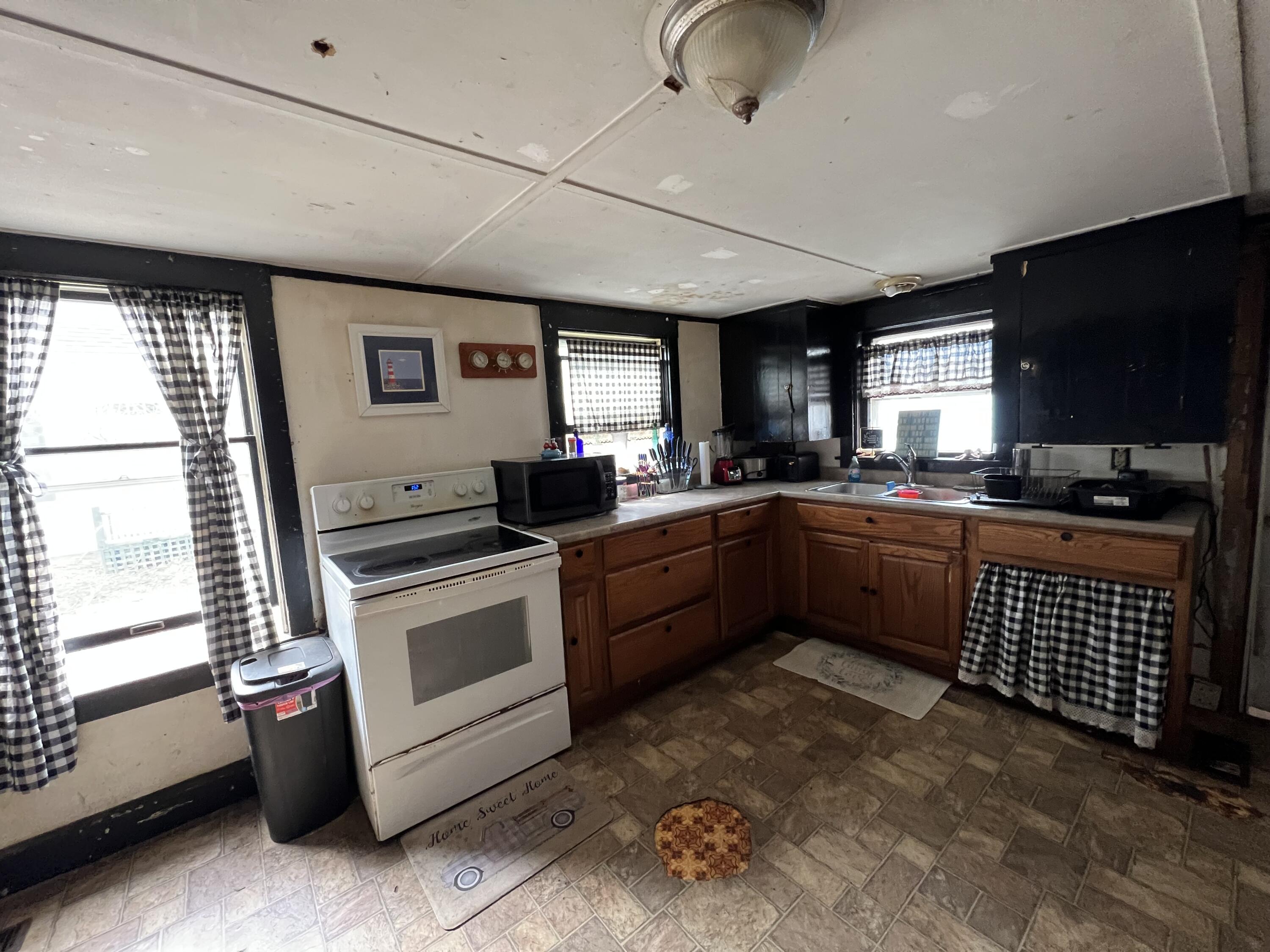 102 Beechwood Street Property Photo 7
