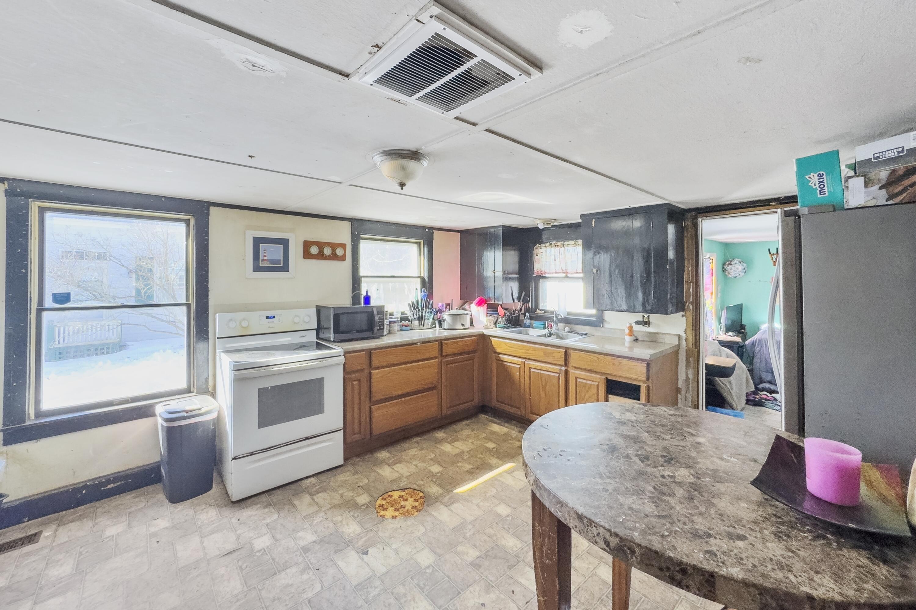 102 Beechwood Street Property Photo 8