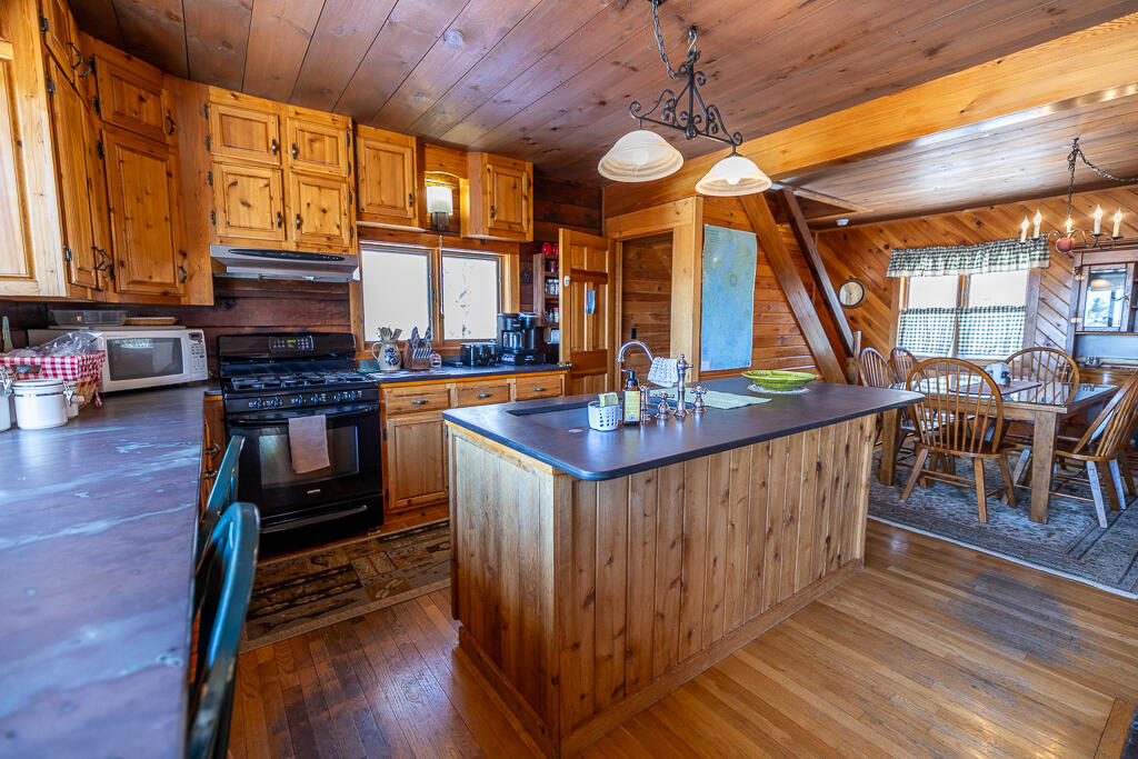 112 Ledge Road Property Photo 3