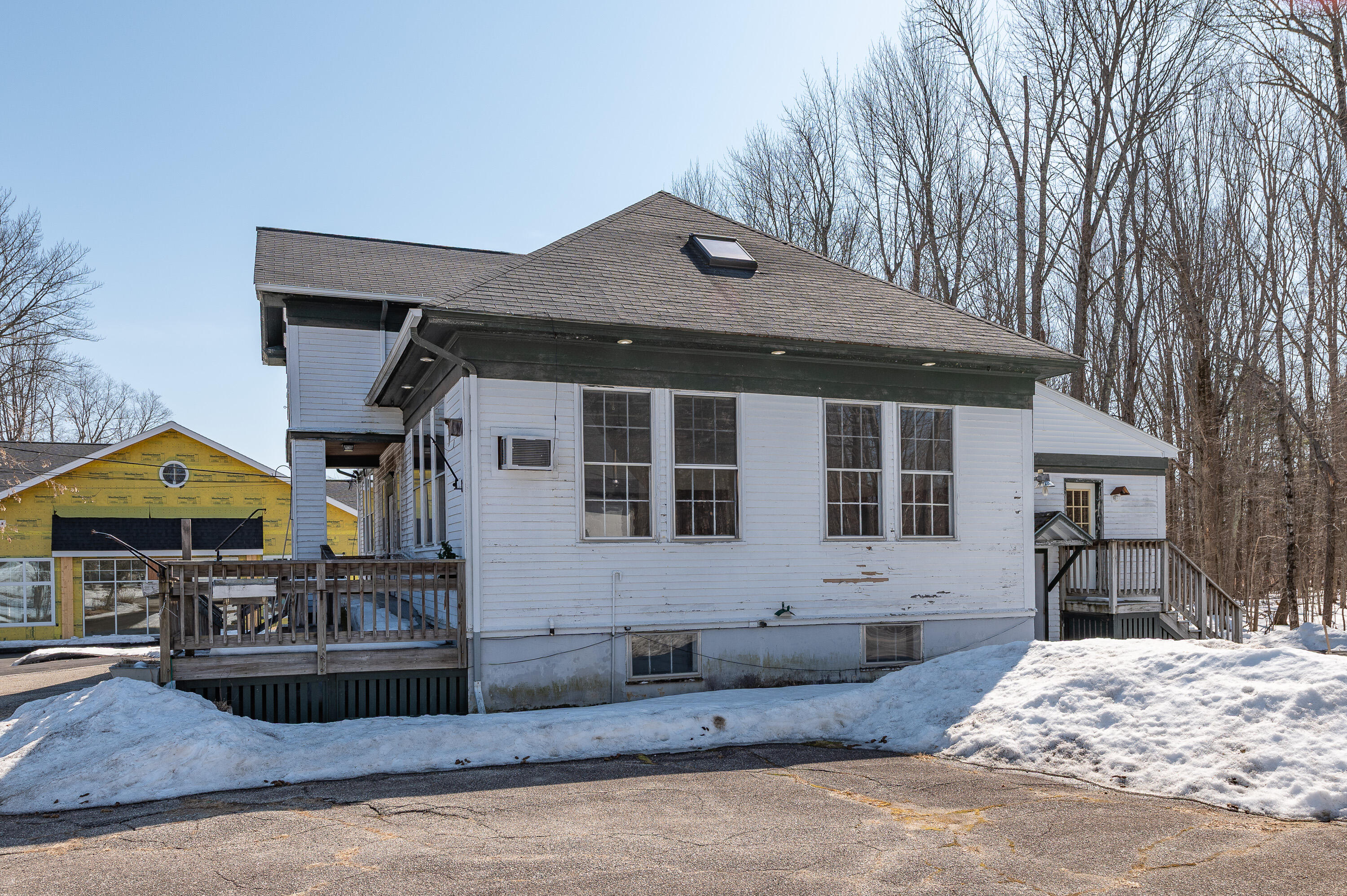 27 Ossipee Trail E Property Photo 11