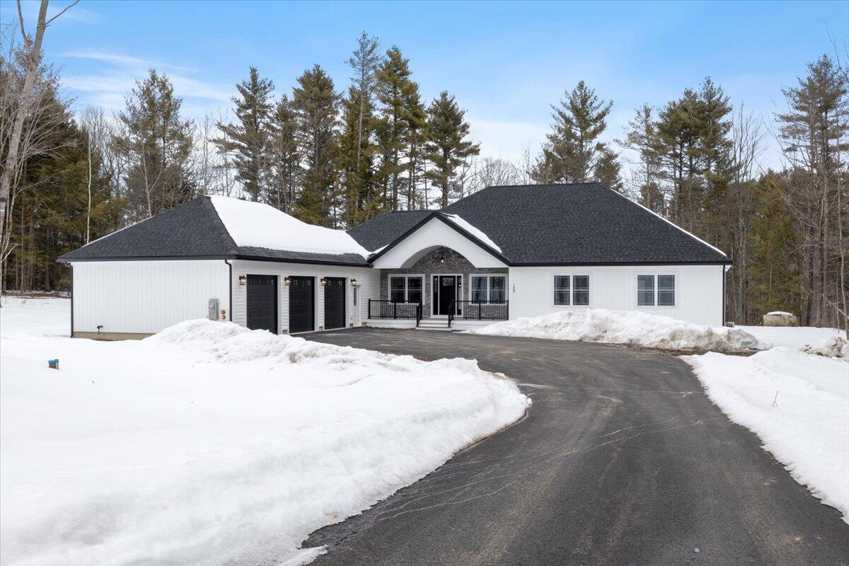 122 Green Acres Drive Property Photo
