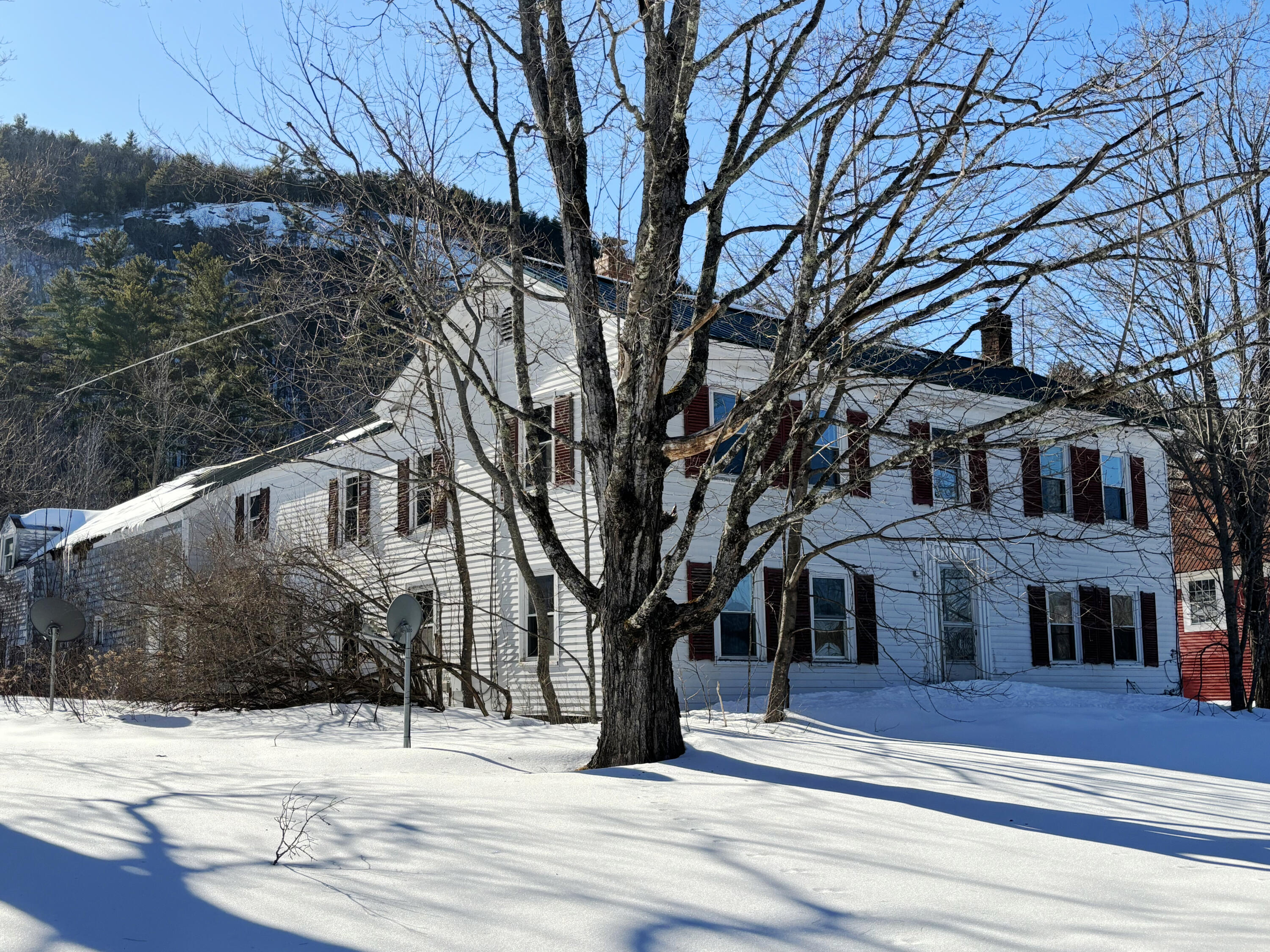 25 Mountain View Avenue Property Photo