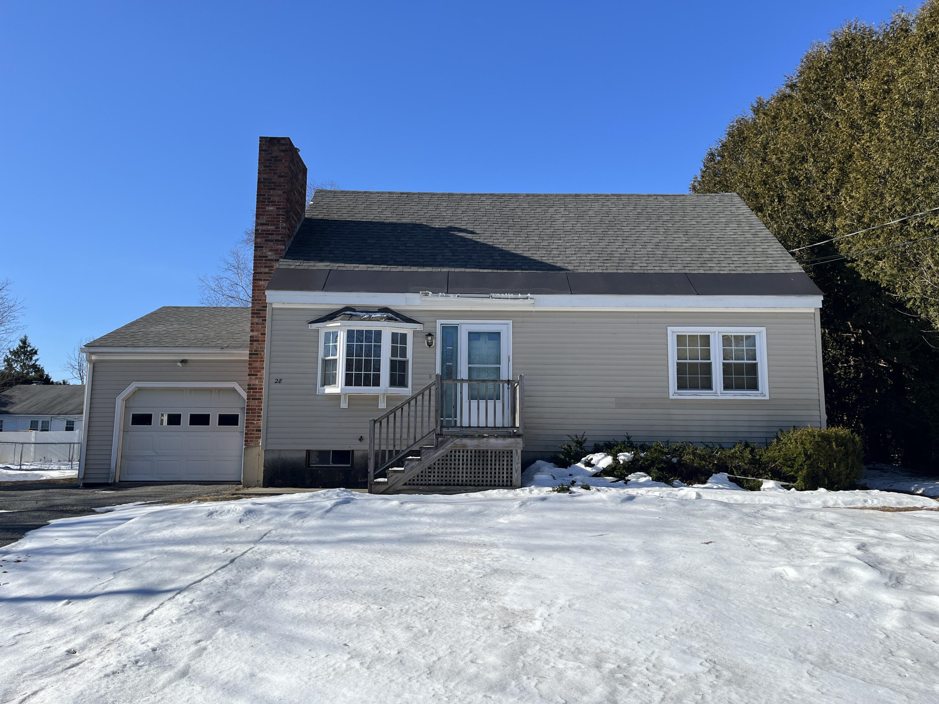 28 N Riverside Drive Property Photo