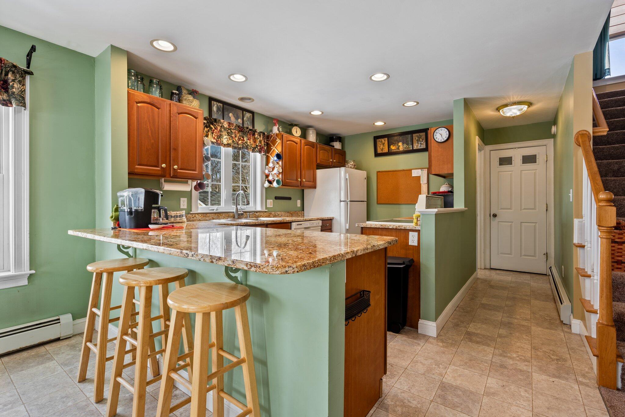 10 Seaside Avenue Property Photo 1