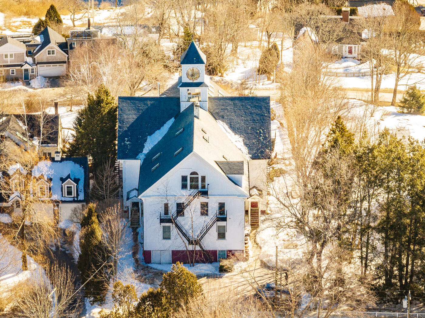 10 Summer Street Property Photo