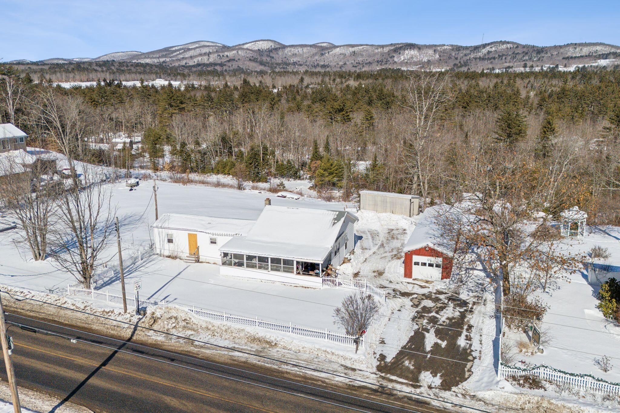 696 S Hiram Road Property Photo