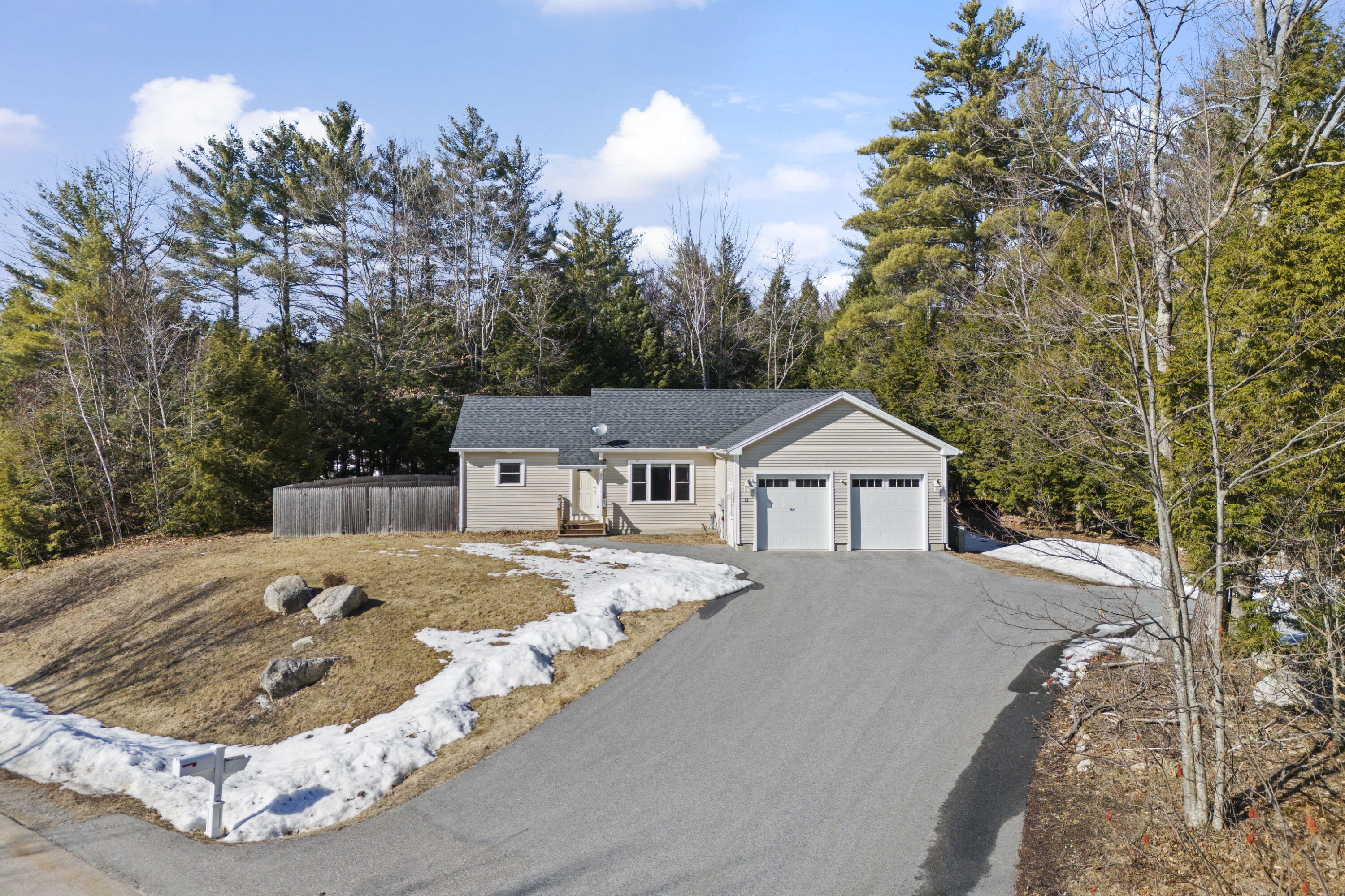 13 Redwood Lane Property Photo