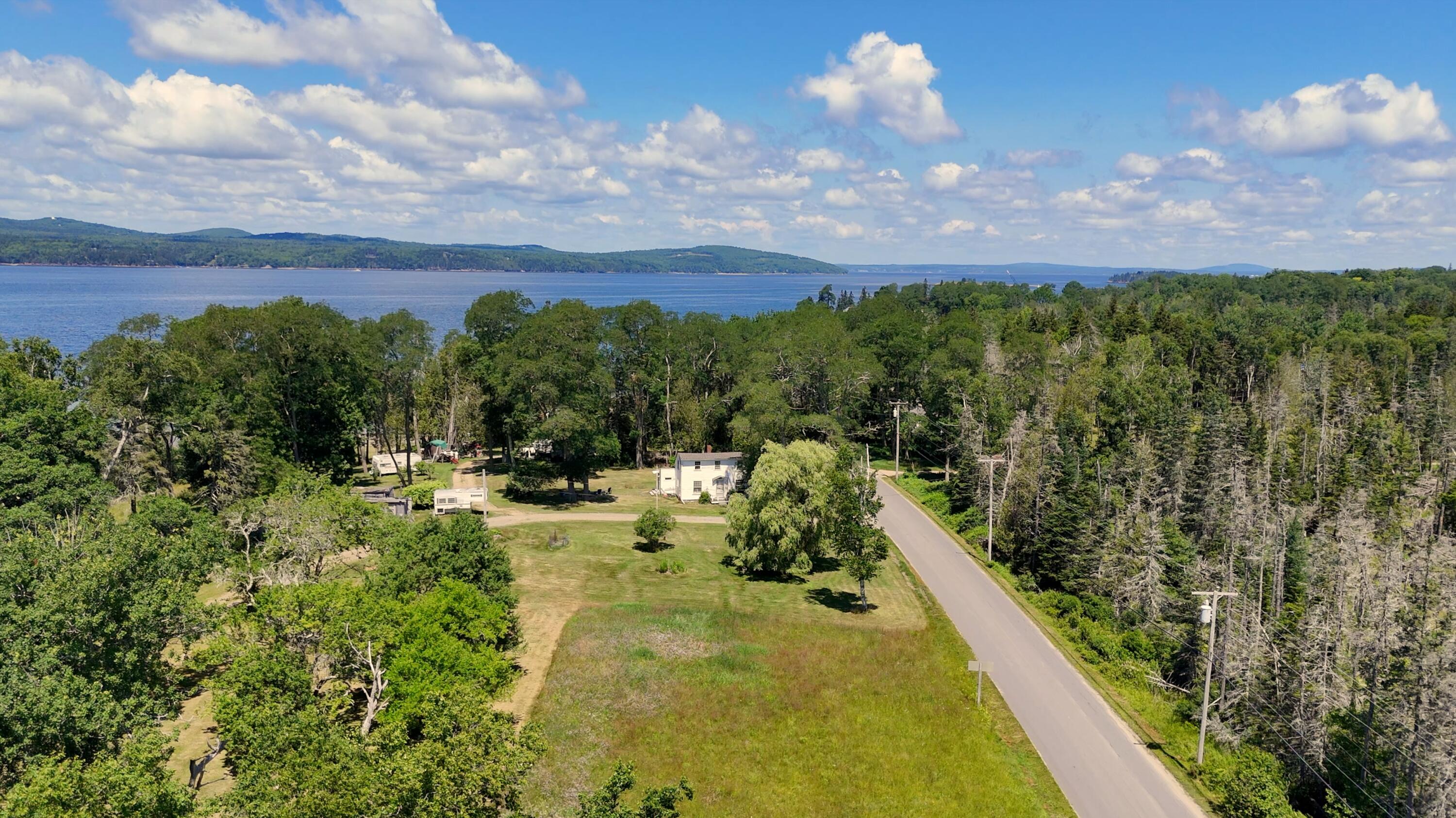 521 West Bay Road Property Photo 1