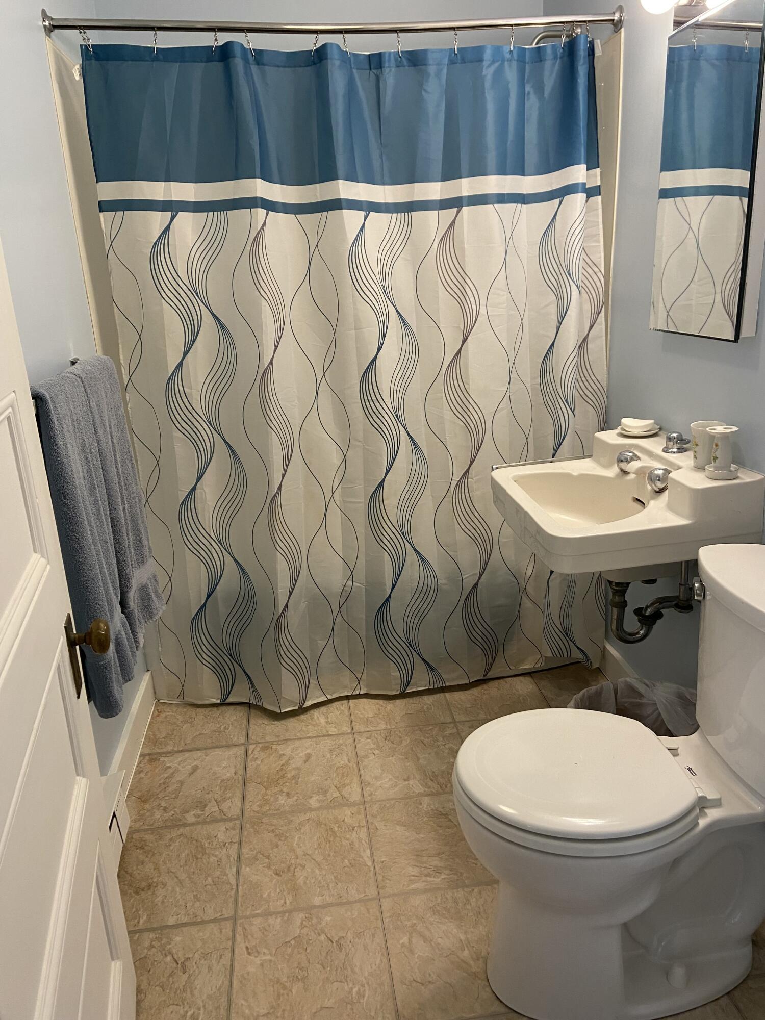 521 West Bay Road Property Photo 15