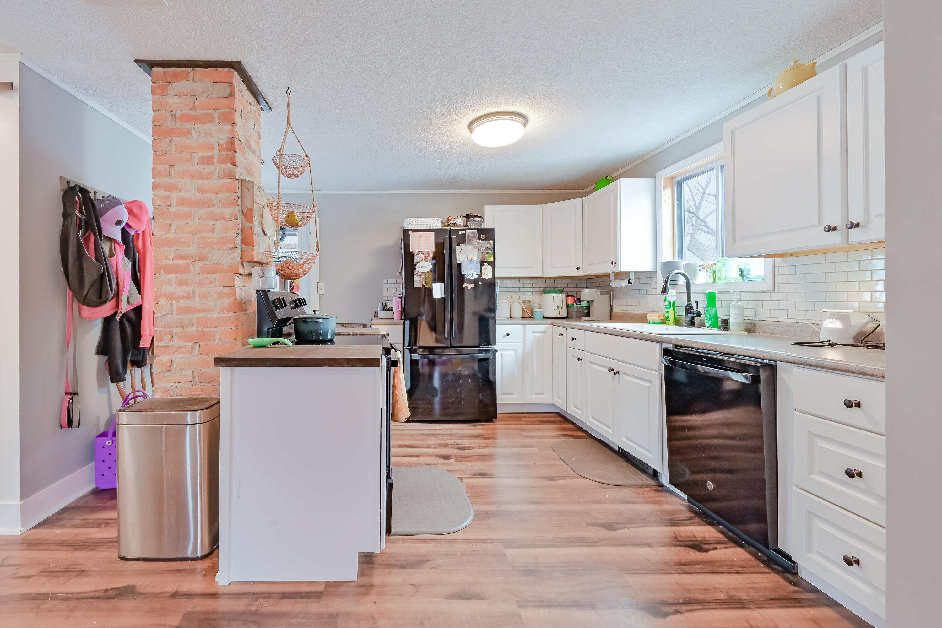 18 Military Avenue Property Photo 6