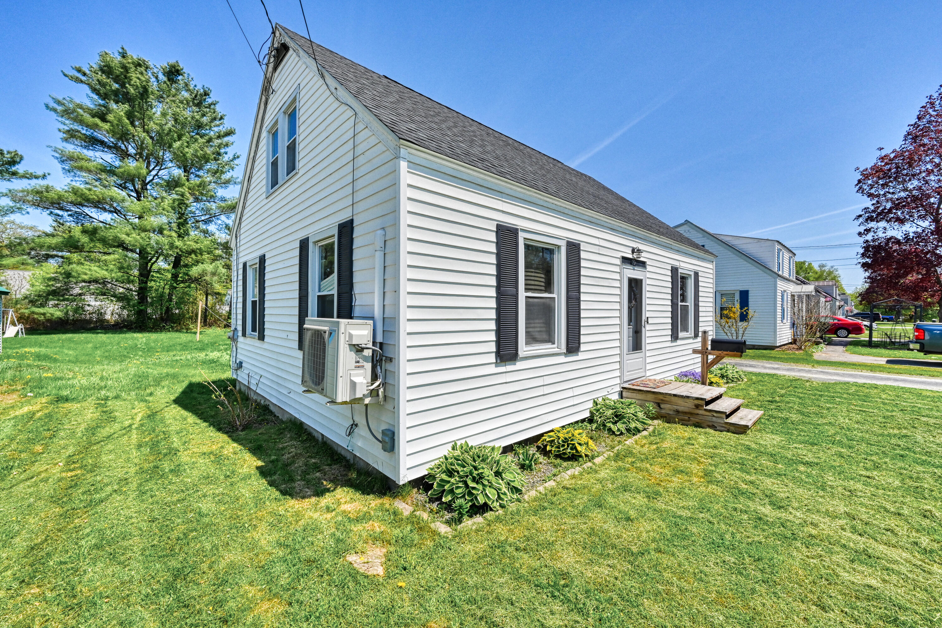 18 Military Avenue Property Photo 23