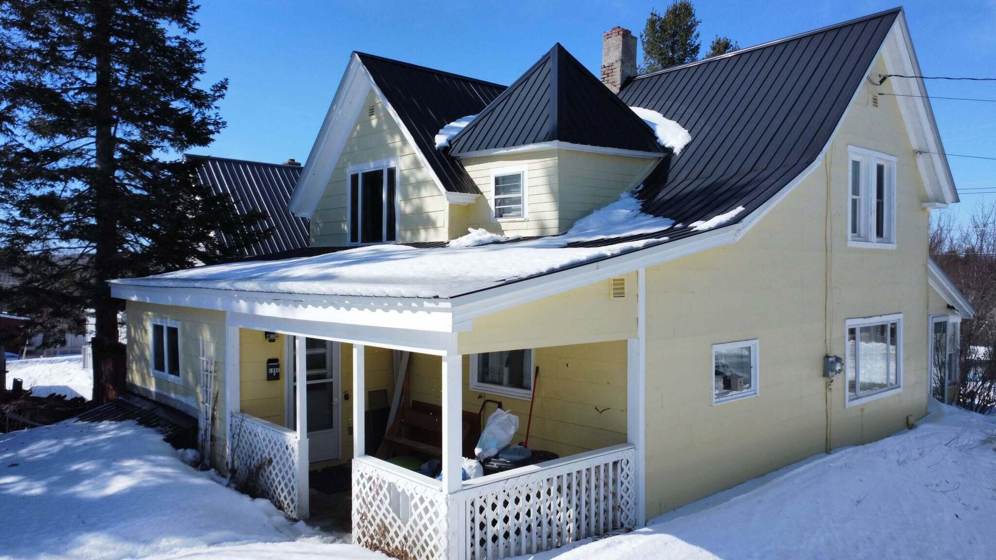 13 Byron Street Property Photo