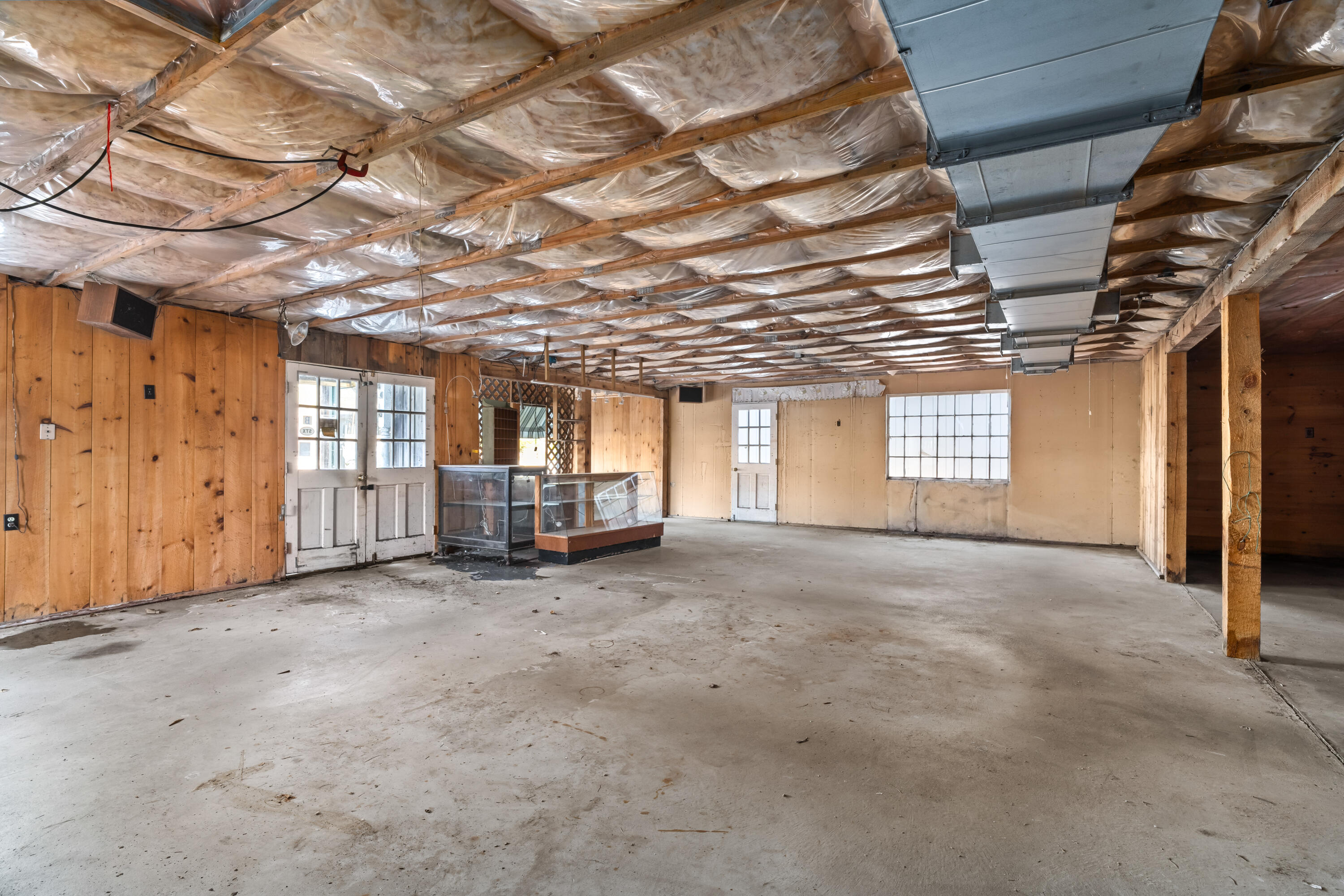 1755 Post Road Property Photo 4