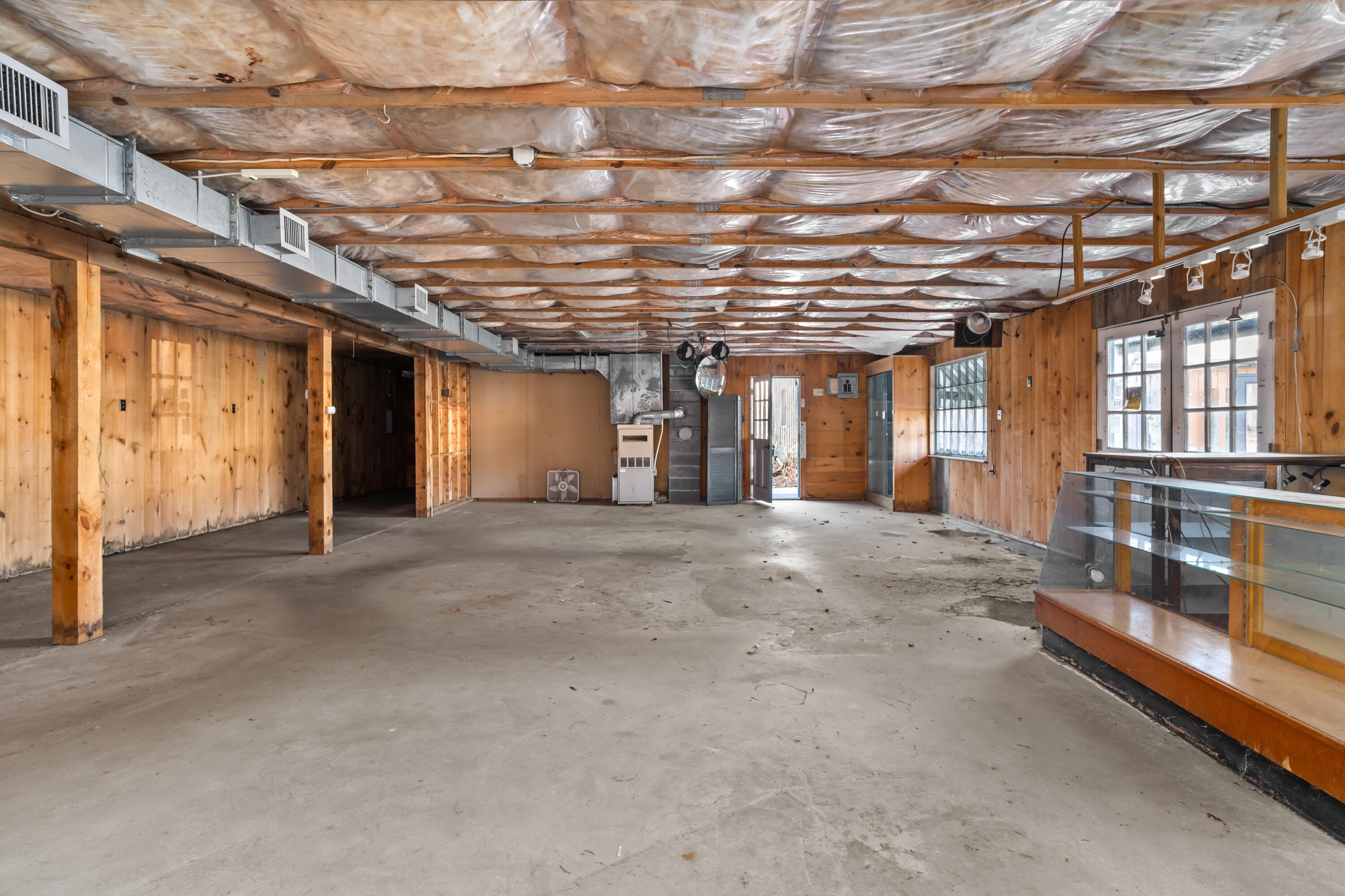 1755 Post Road Property Photo 6