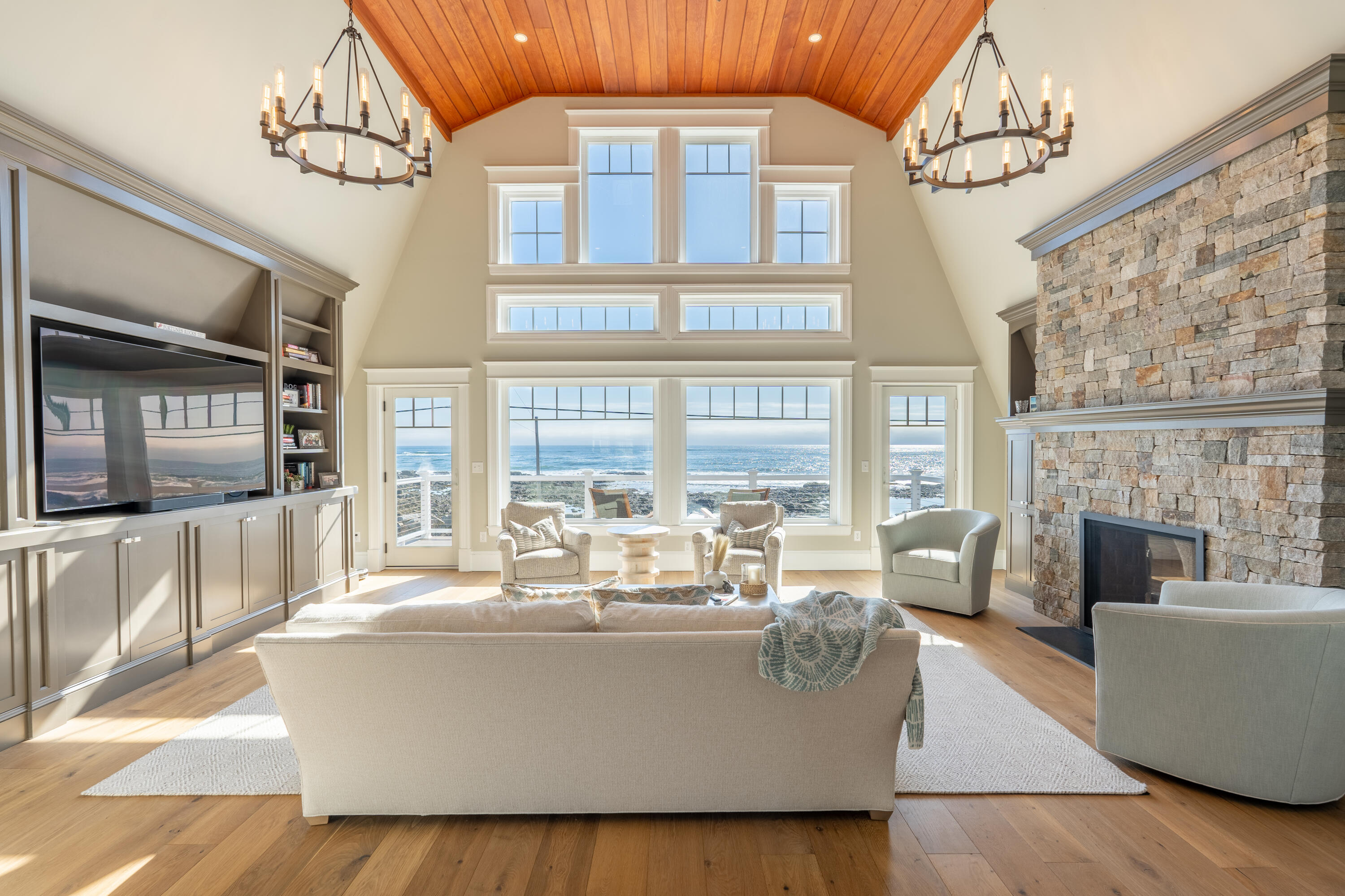 100 Fortunes Rocks Road Property Photo