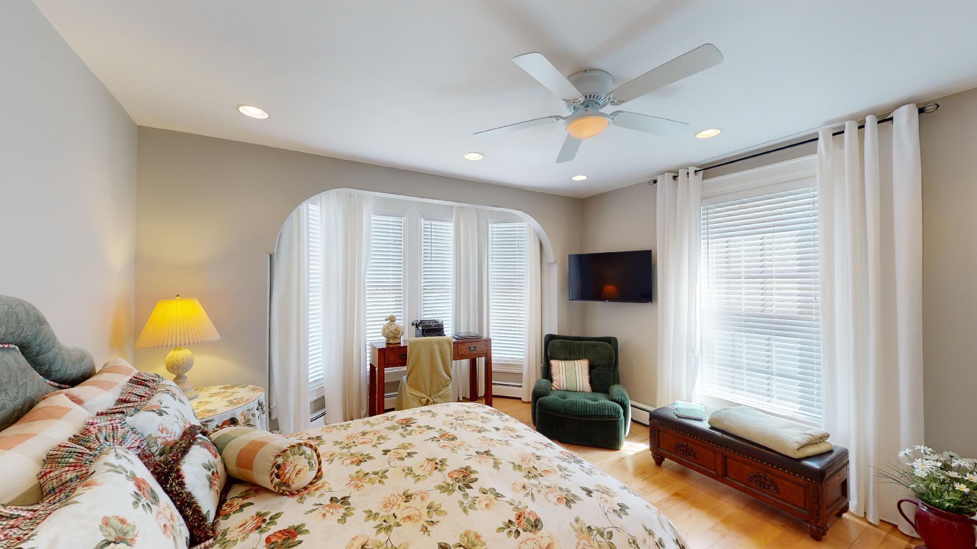 44 Broadway Street Property Photo 25