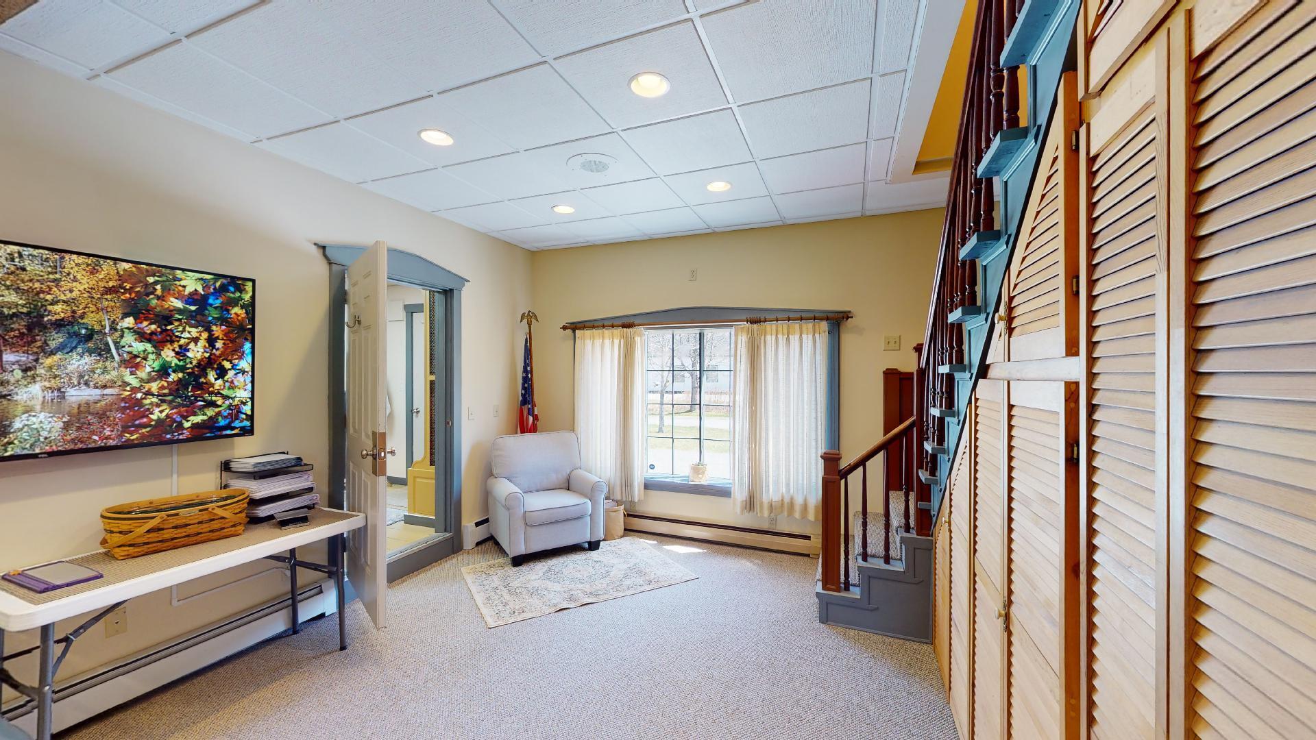 44 Broadway Street Property Photo 45