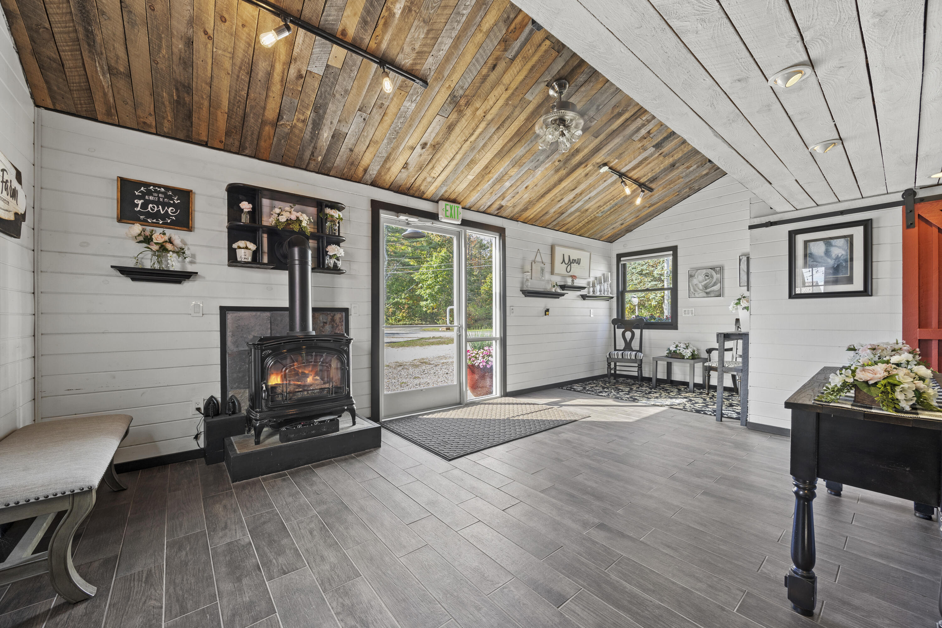 245 Arundel Road Property Photo 3