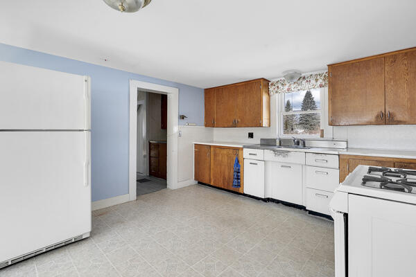138 Flat Road Property Photo 8