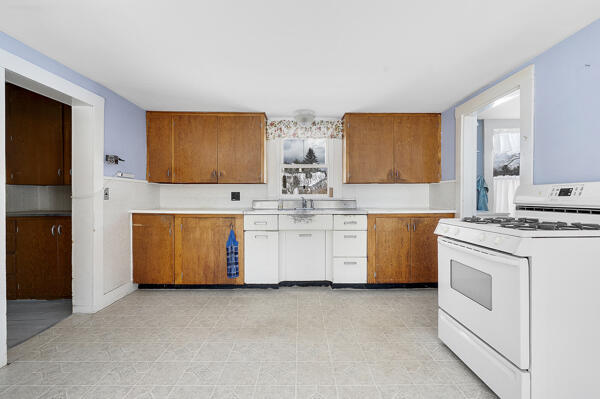 138 Flat Road Property Photo 9