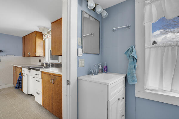 138 Flat Road Property Photo 13