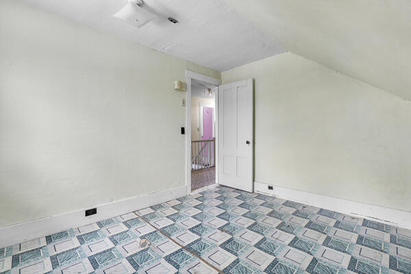 138 Flat Road Property Photo 27
