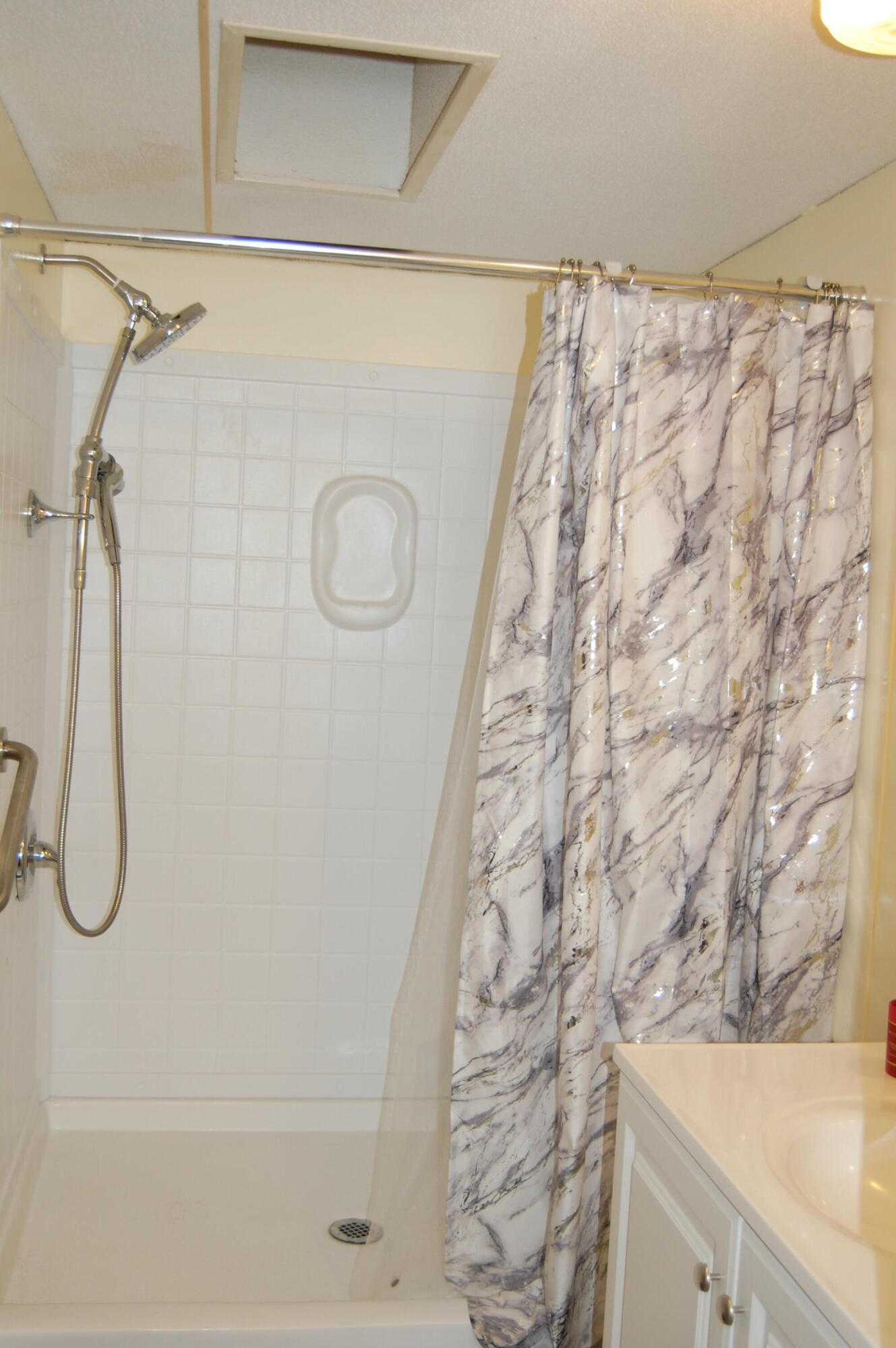 351 Pleasant Street Property Photo 8